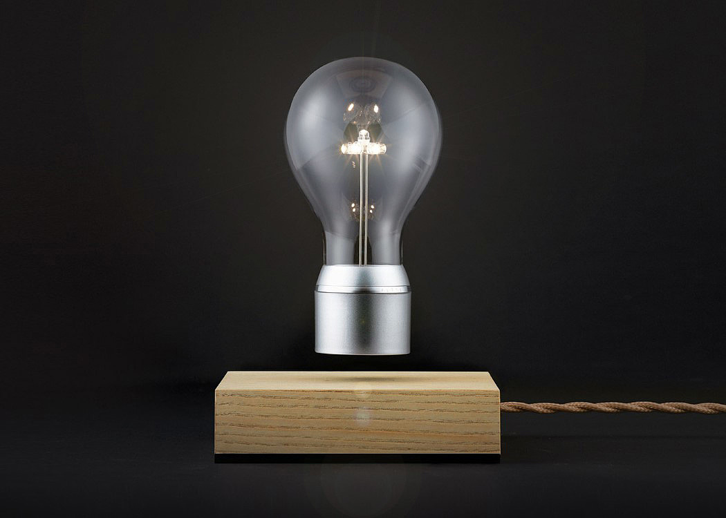 household electrical appliances，indoor，Mobile phone charger，suspension，Light bulb:，lamp，
