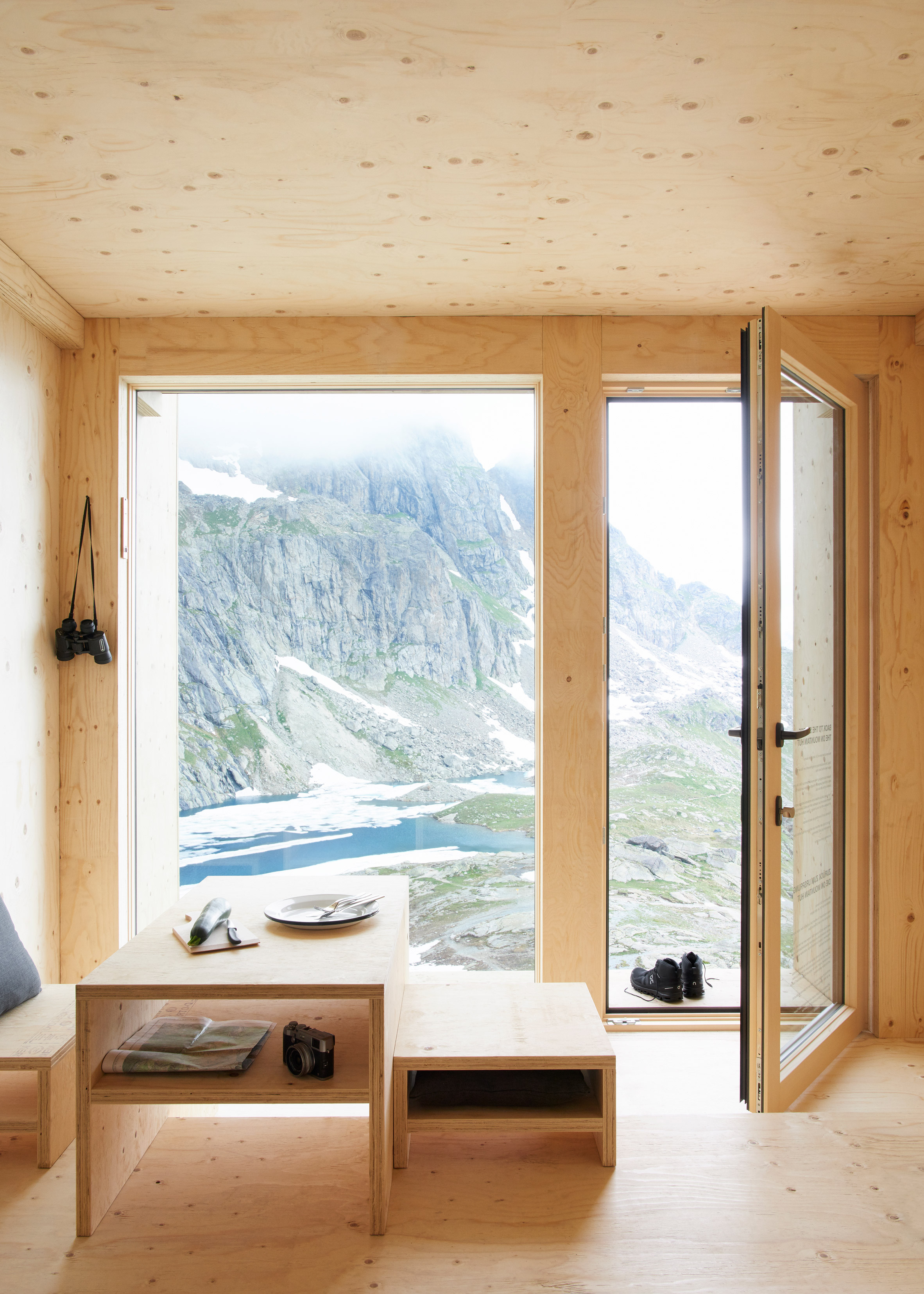 Minimalism，The Alps，Mountain cabin，