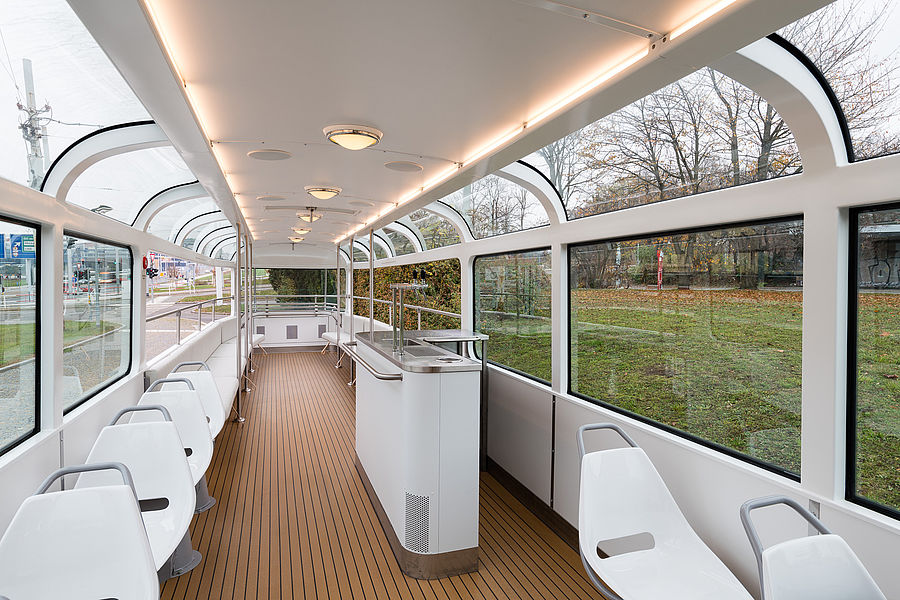 tram，2019 red dot product design award，Honourable mention，T3 Tatra，tram，sightseeing，T3 cut-off，