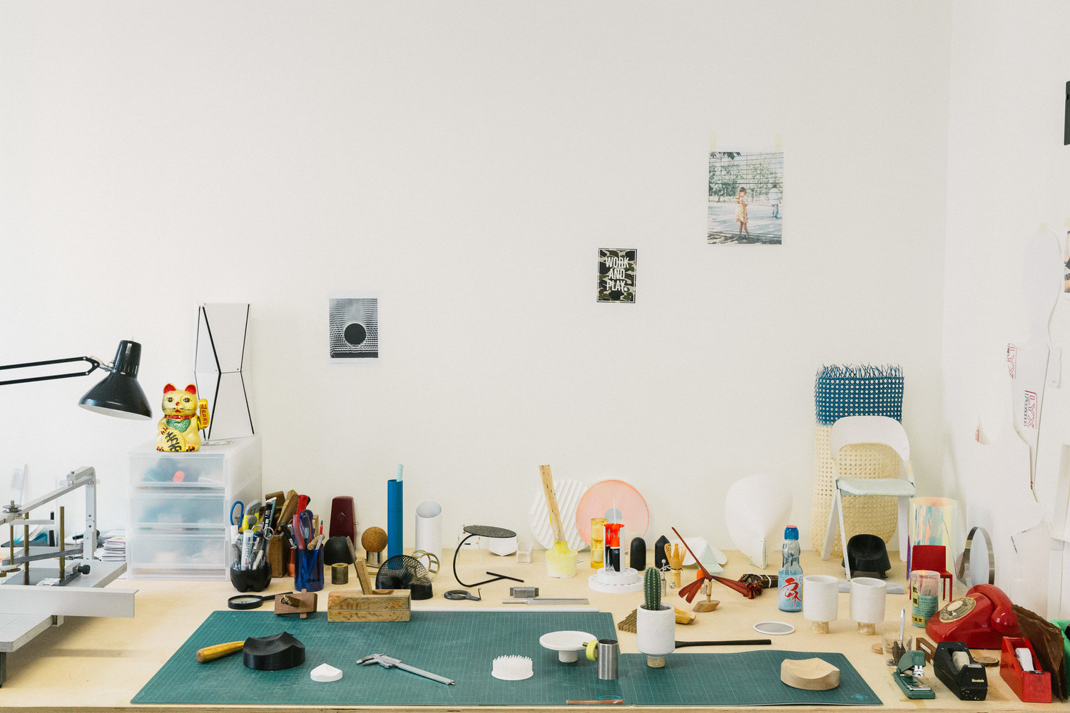 Bionics Design ，Irregular surface，ceramics，coffee cup，Desktop storage，Stationery，wood，Creative gadgets，