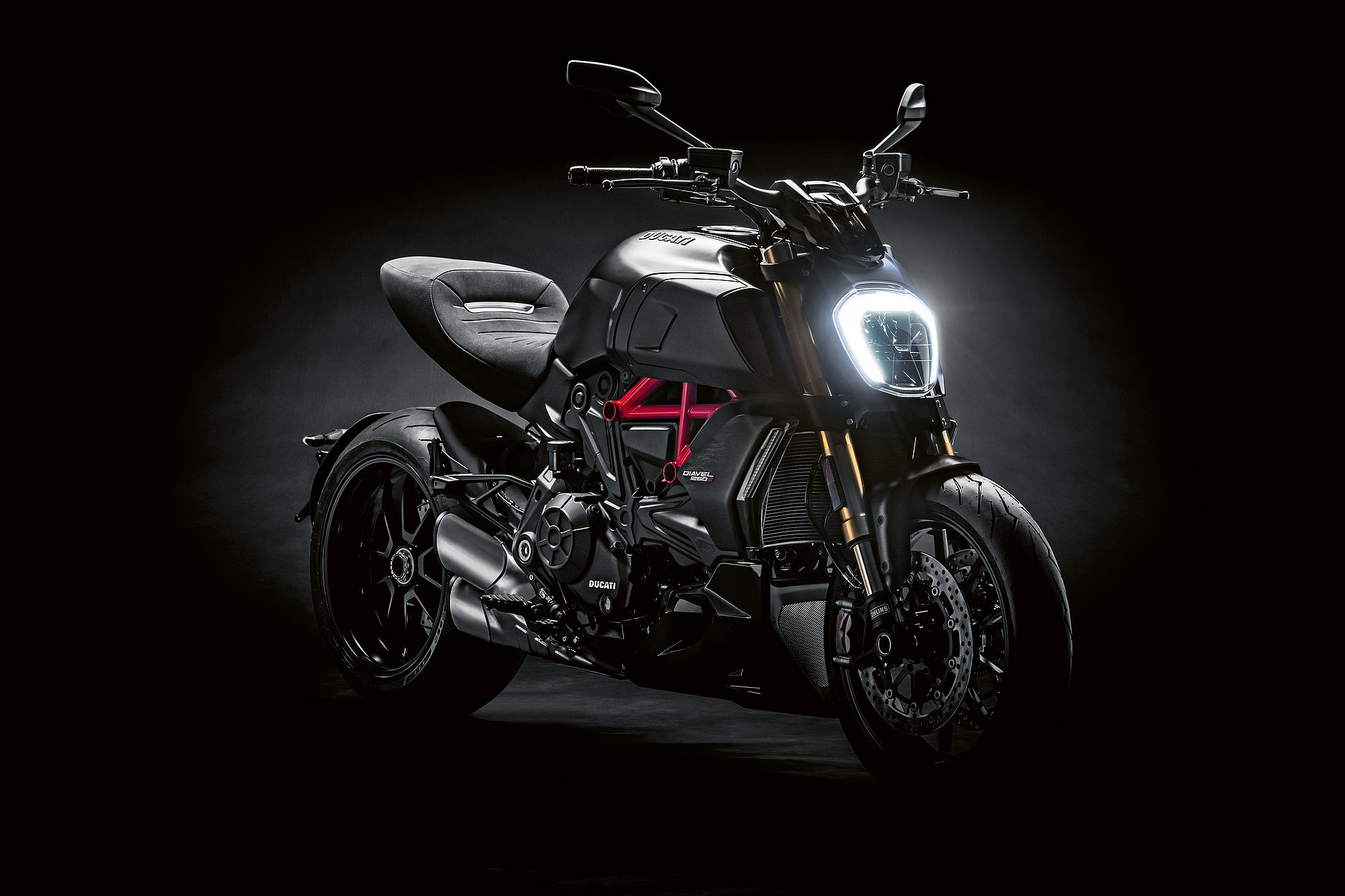 best of best ，Red dot best design award，vehicle，motorcycle，2019 red dot product design award，