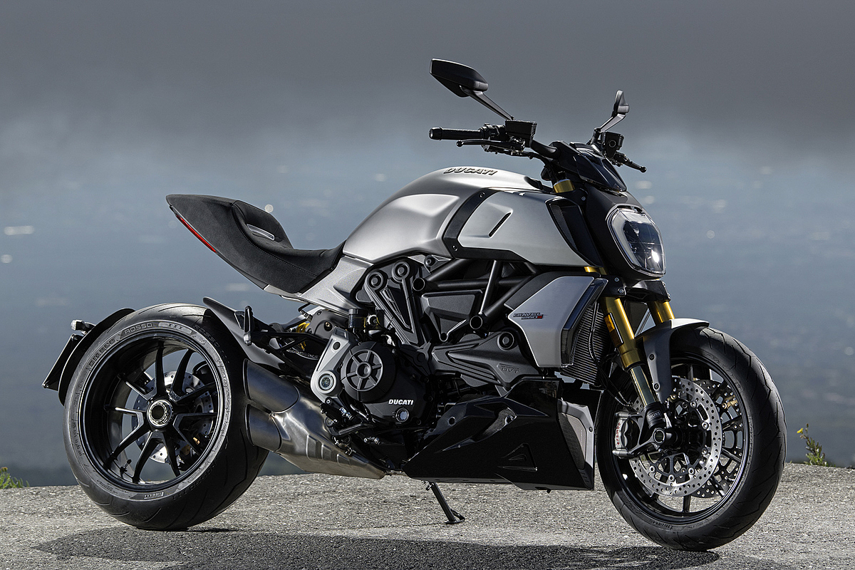 best of best ，Red dot best design award，vehicle，motorcycle，2019 red dot product design award，