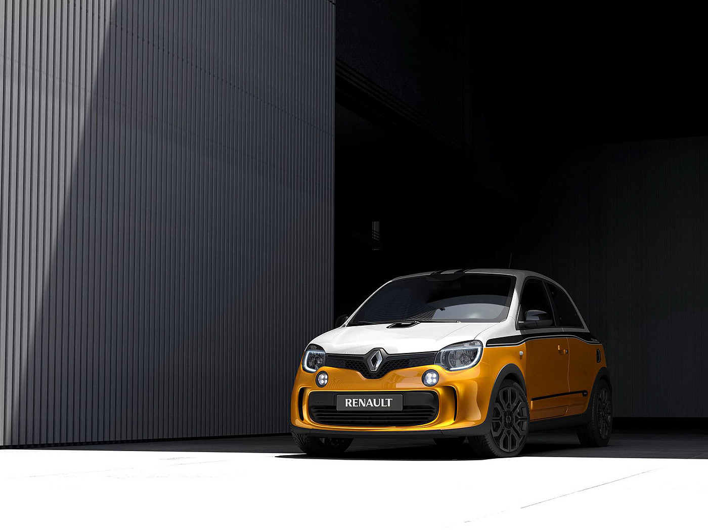 RENAULT TWINGO RS，Automobile design，yellow，
