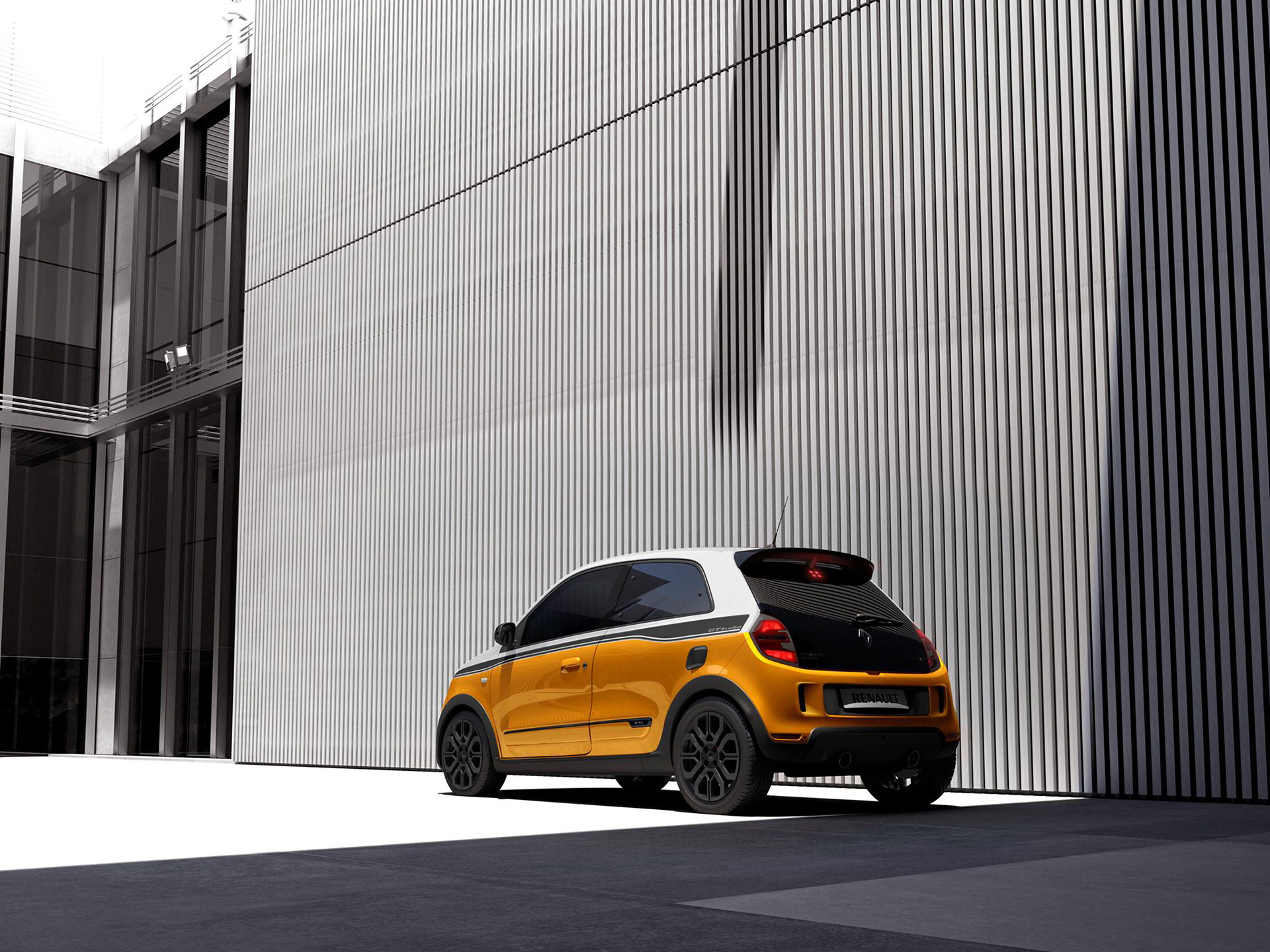 RENAULT TWINGO RS，Automobile design，yellow，