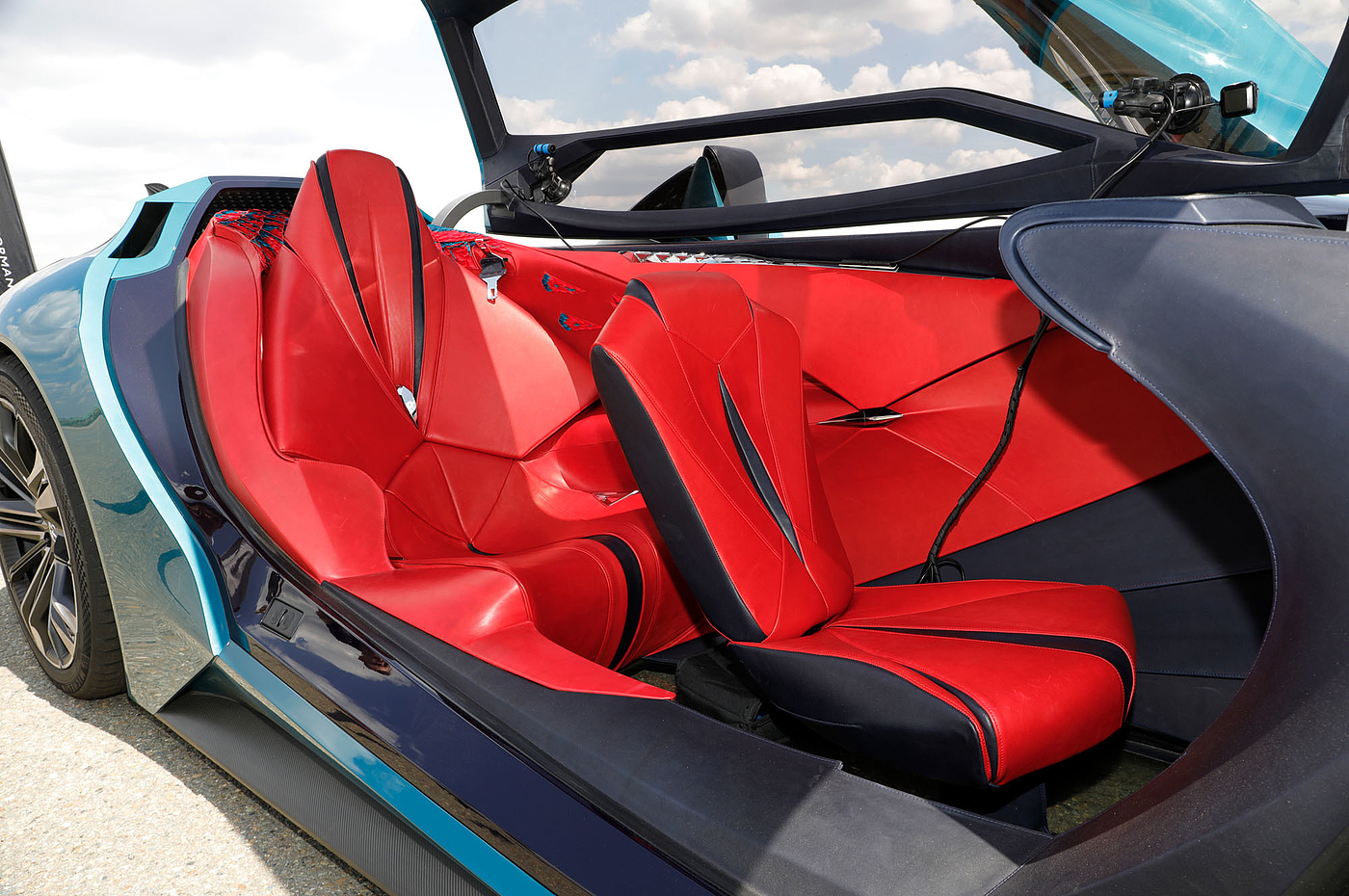 vehicle，conceptual design，Super run，industrial design，science and technology，