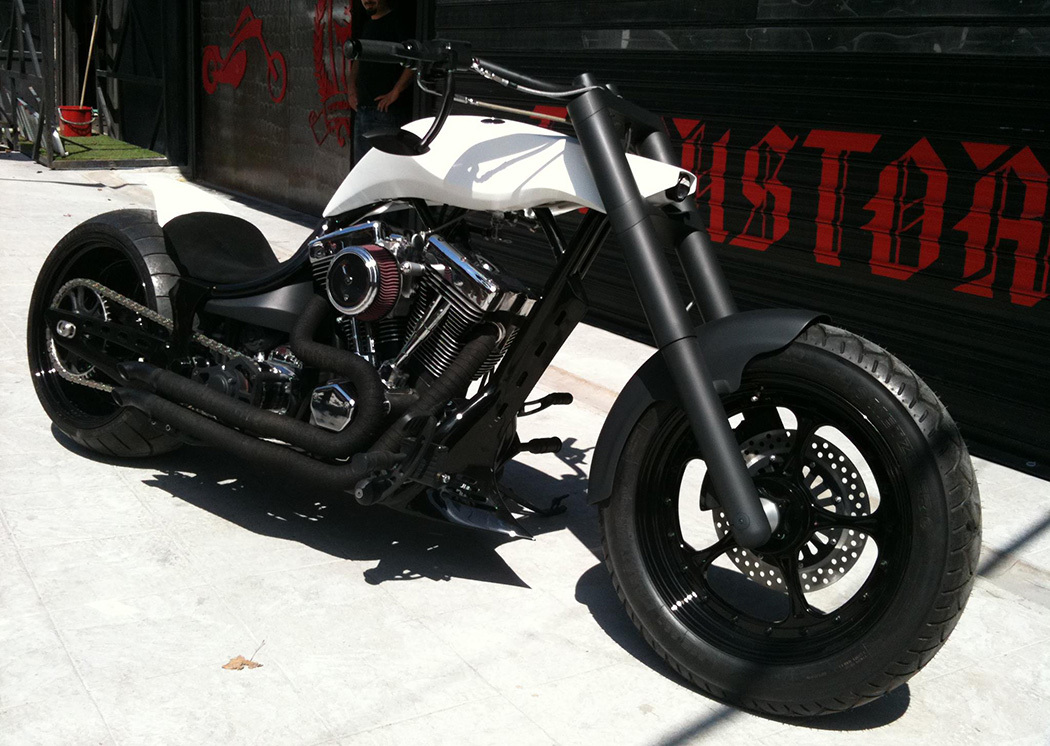 motorcycle，concept，Industry，motion，outdoors，