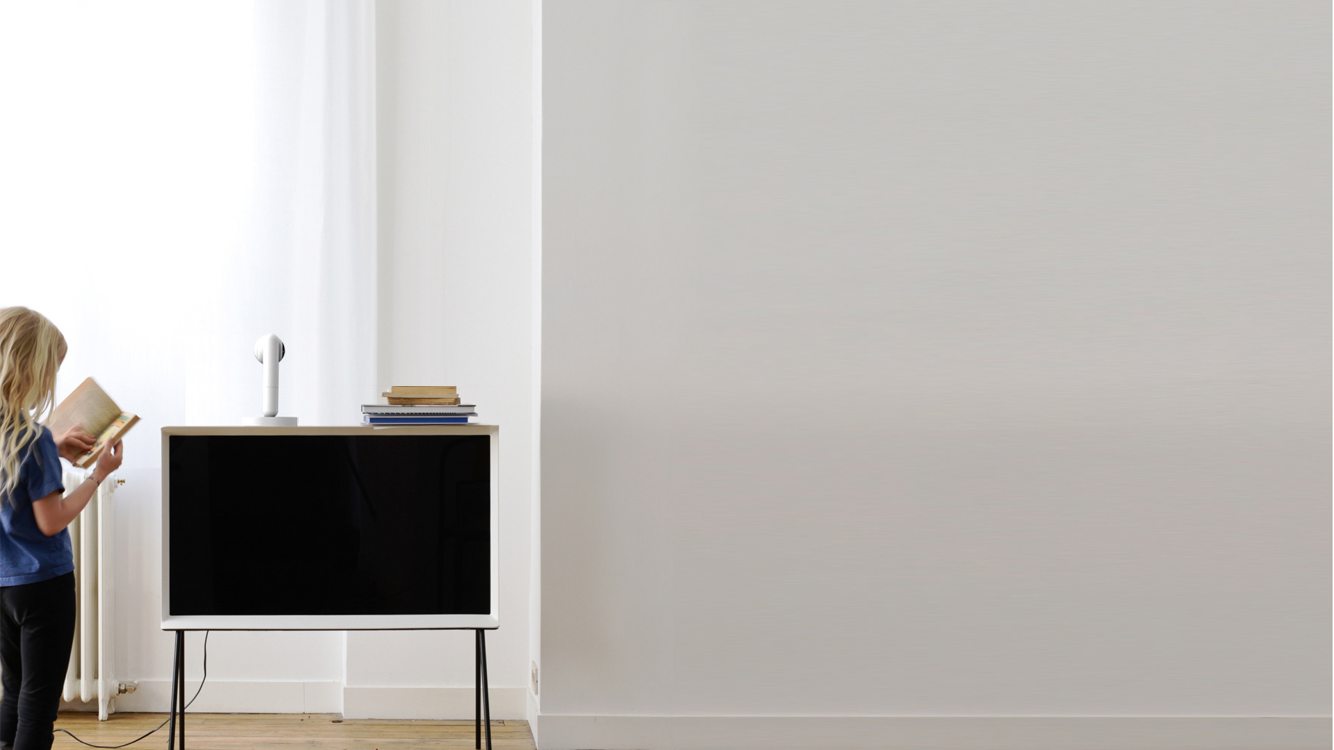 white，monitor，avocado，