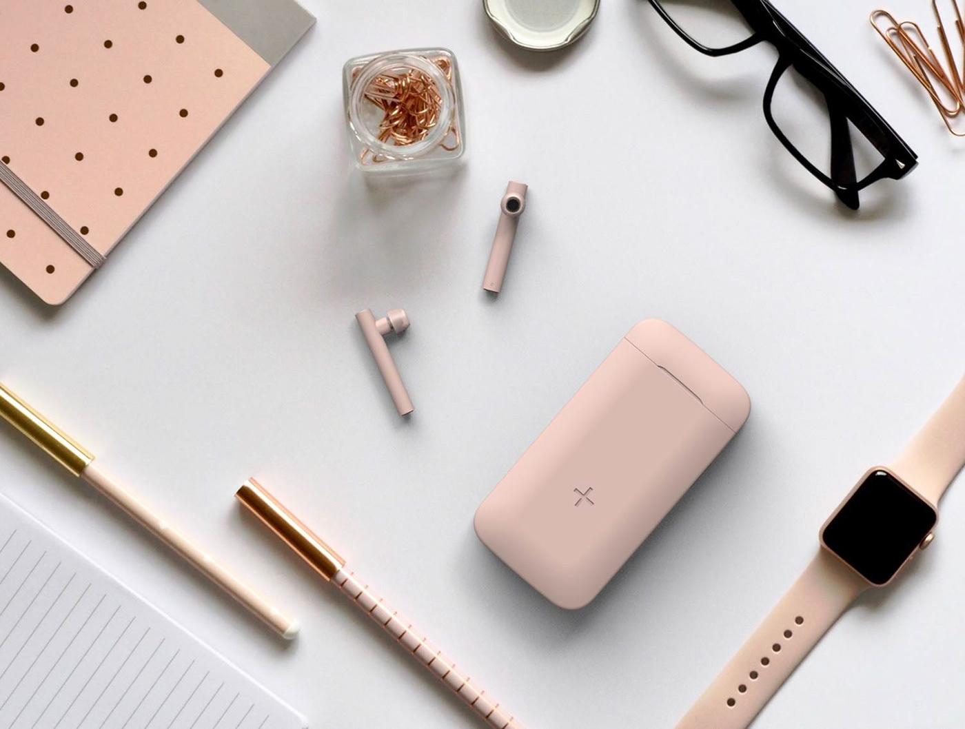 Electronic equipment，Charger，Portable charger，