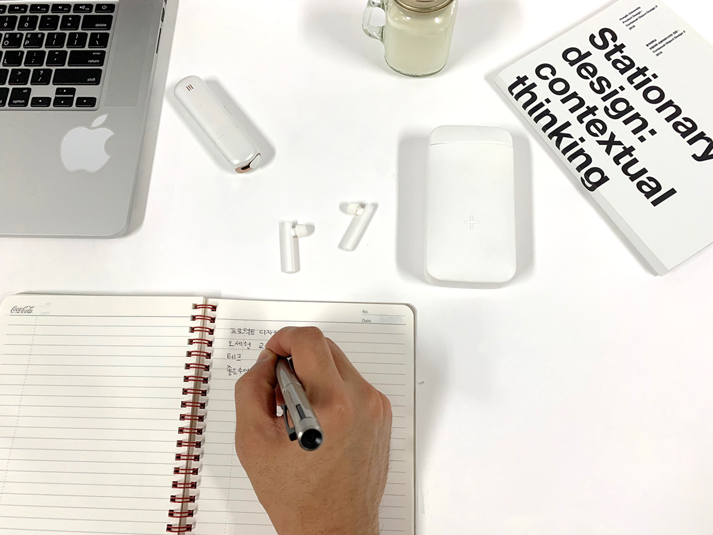 Electronic equipment，Charger，Portable charger，