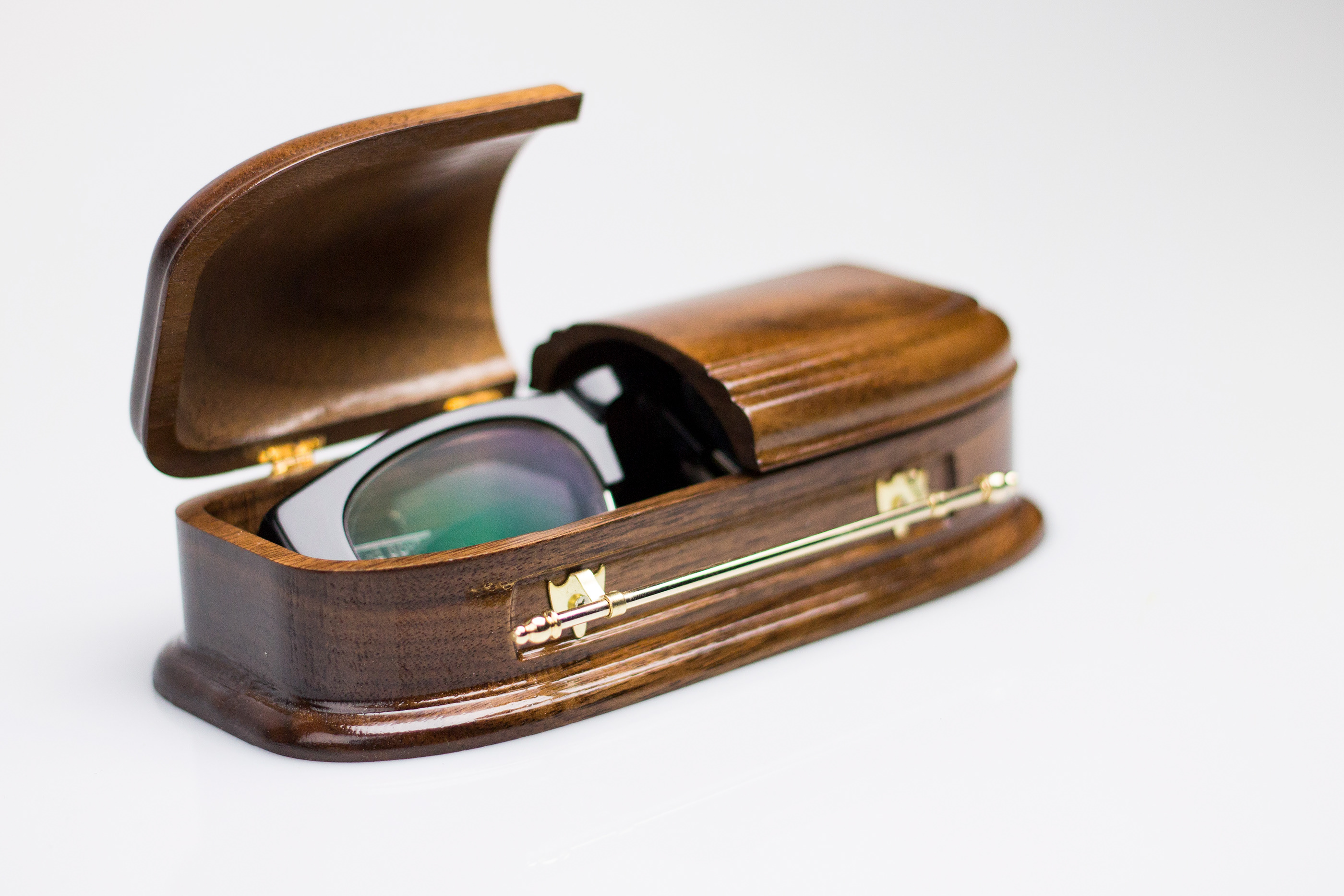 Rebox Caskets，Psychology，Glove box，