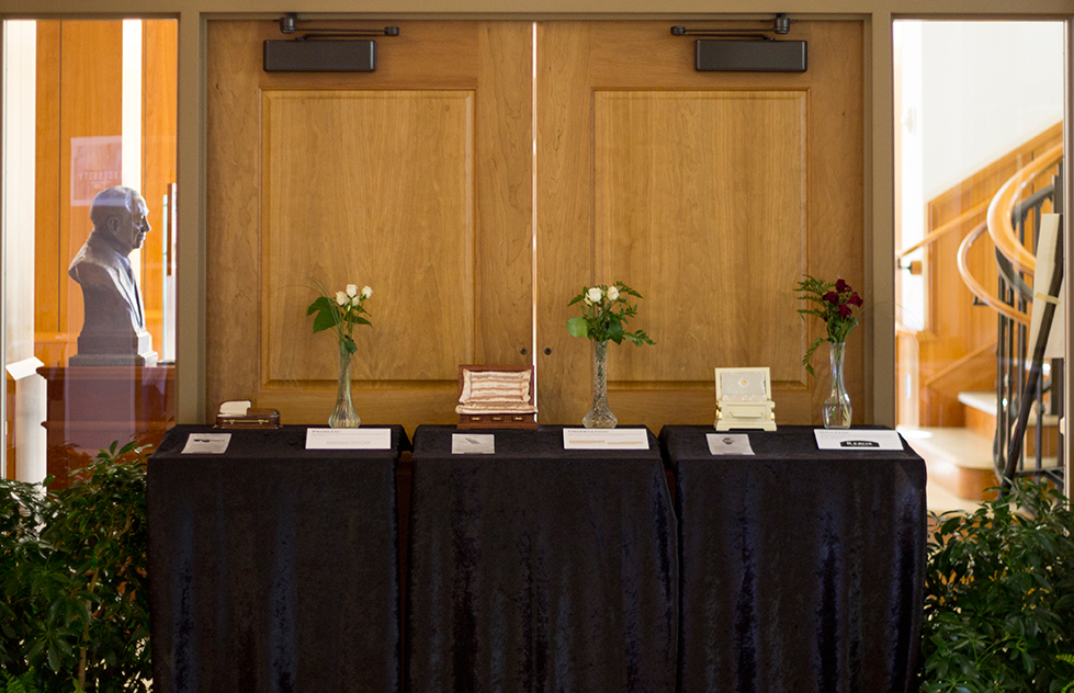 Rebox Caskets，Psychology，Glove box，