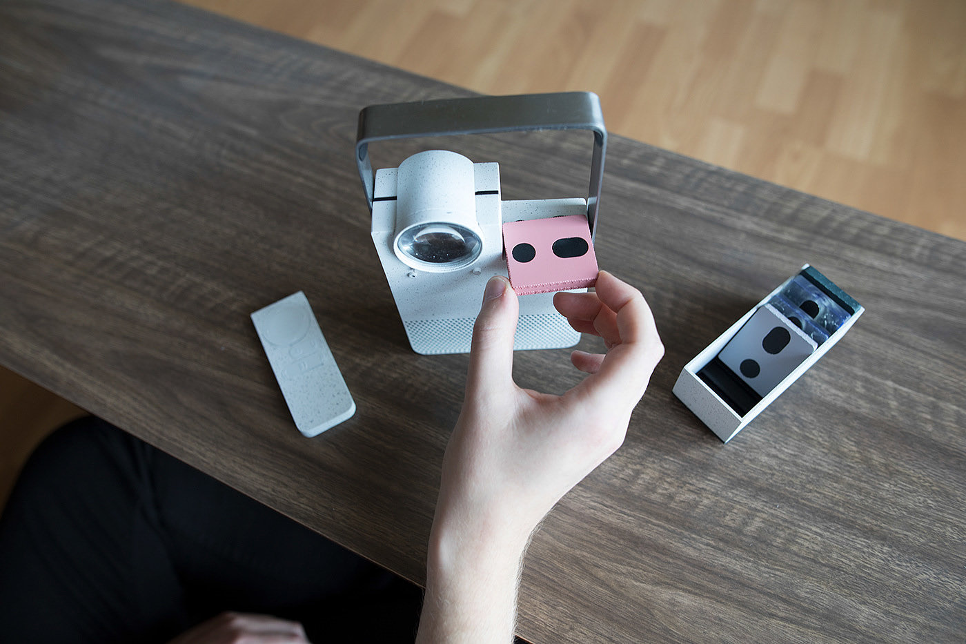 Projector，mood，human project，intelligence，