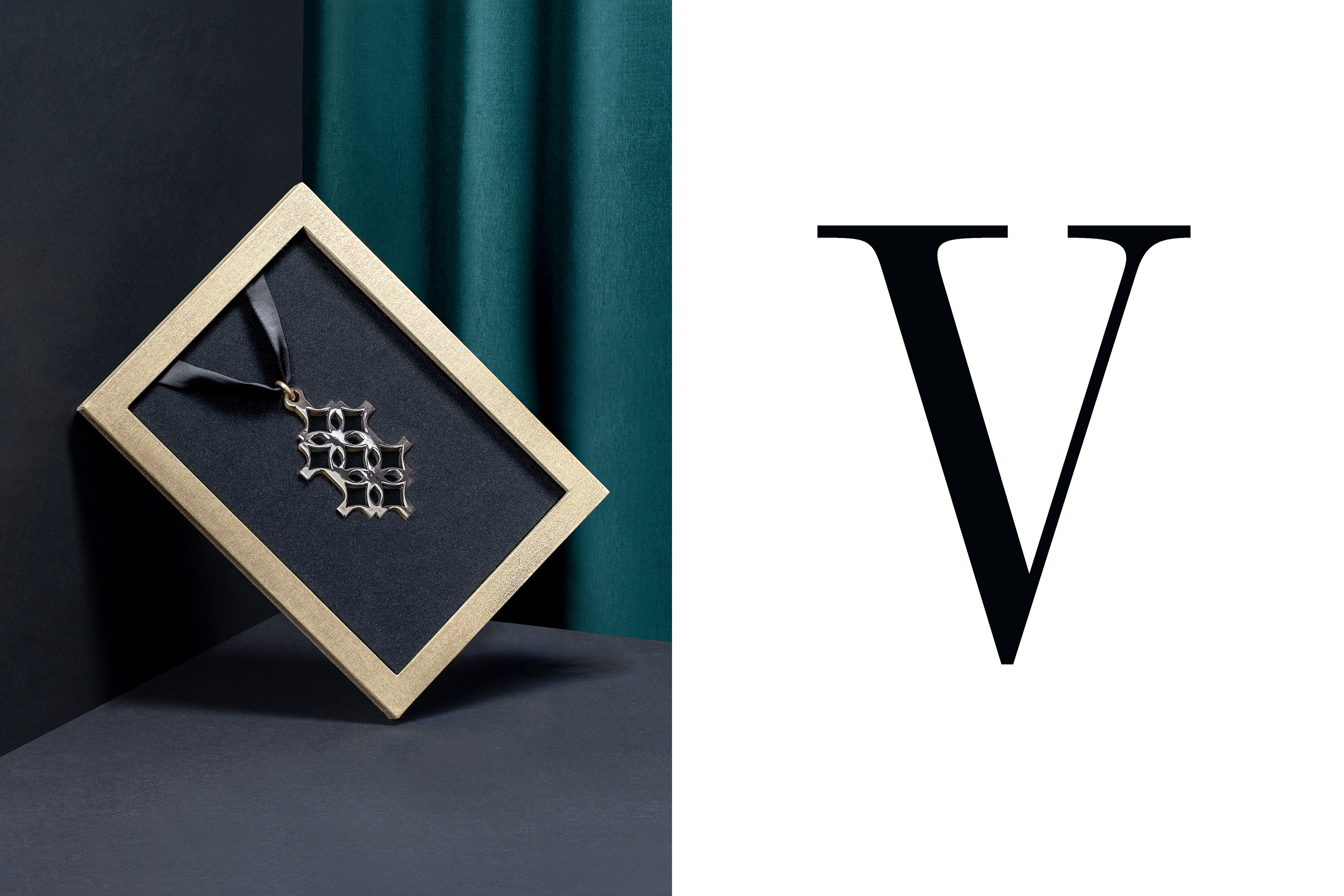 Vál Municipal，Necklace，Metal，