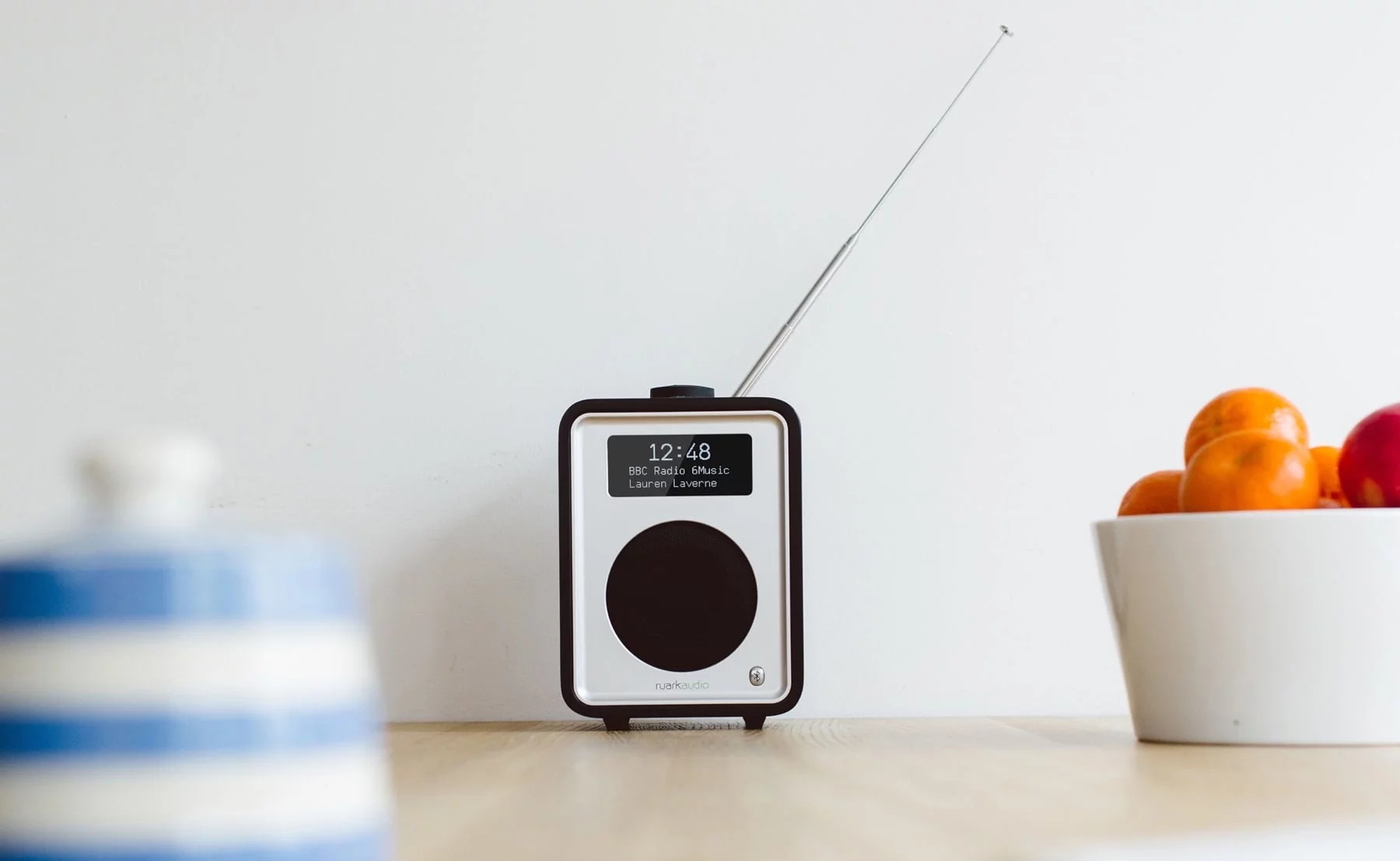 white，Bluetooth radio，R1 Audio Ruark，