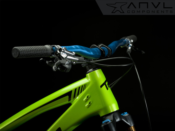 Bicycle，vehicle，Bicycle accessories，motion，