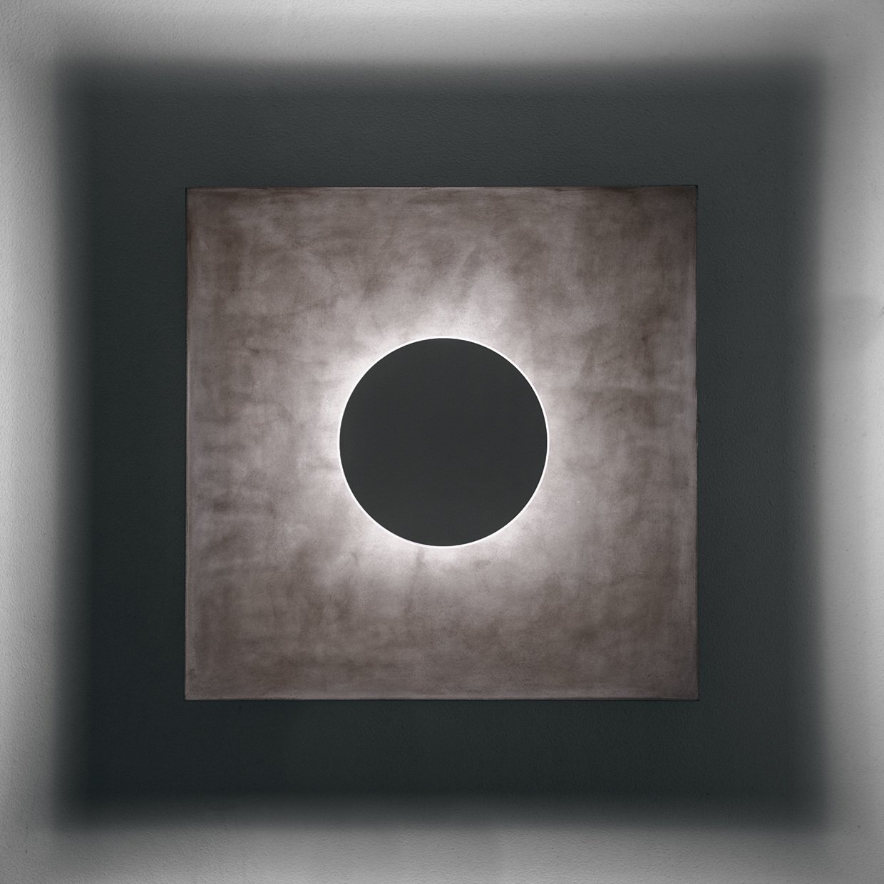 Desk lamp，360 degree rotation，product design，industrial design，If design award，