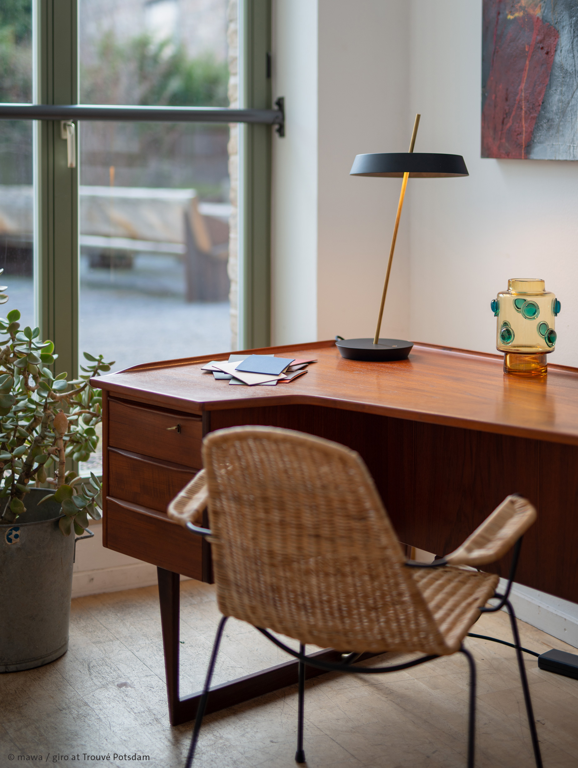 reddot，Giro，Desk lamp，2019 red dot product design award，