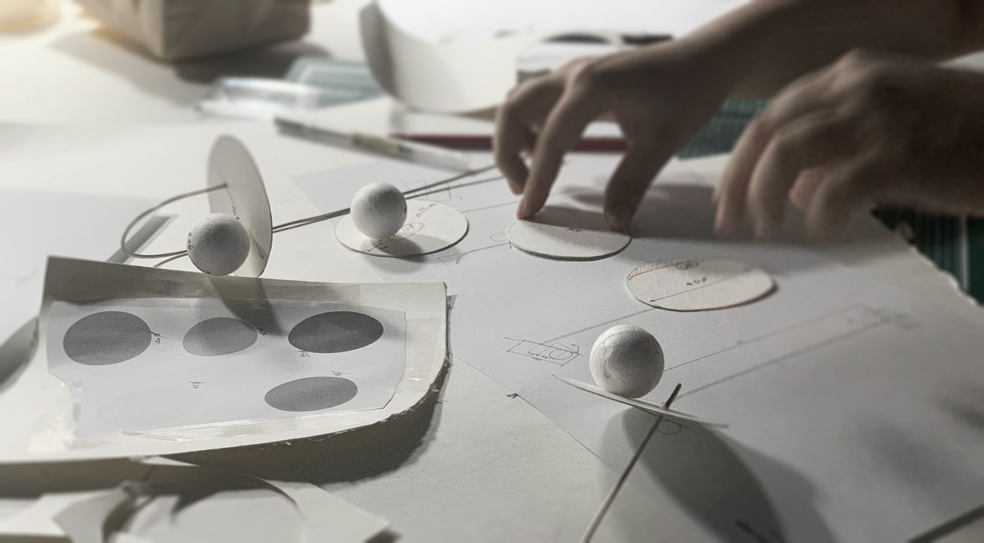 lamp，Design，Floor lamp，On the edge，