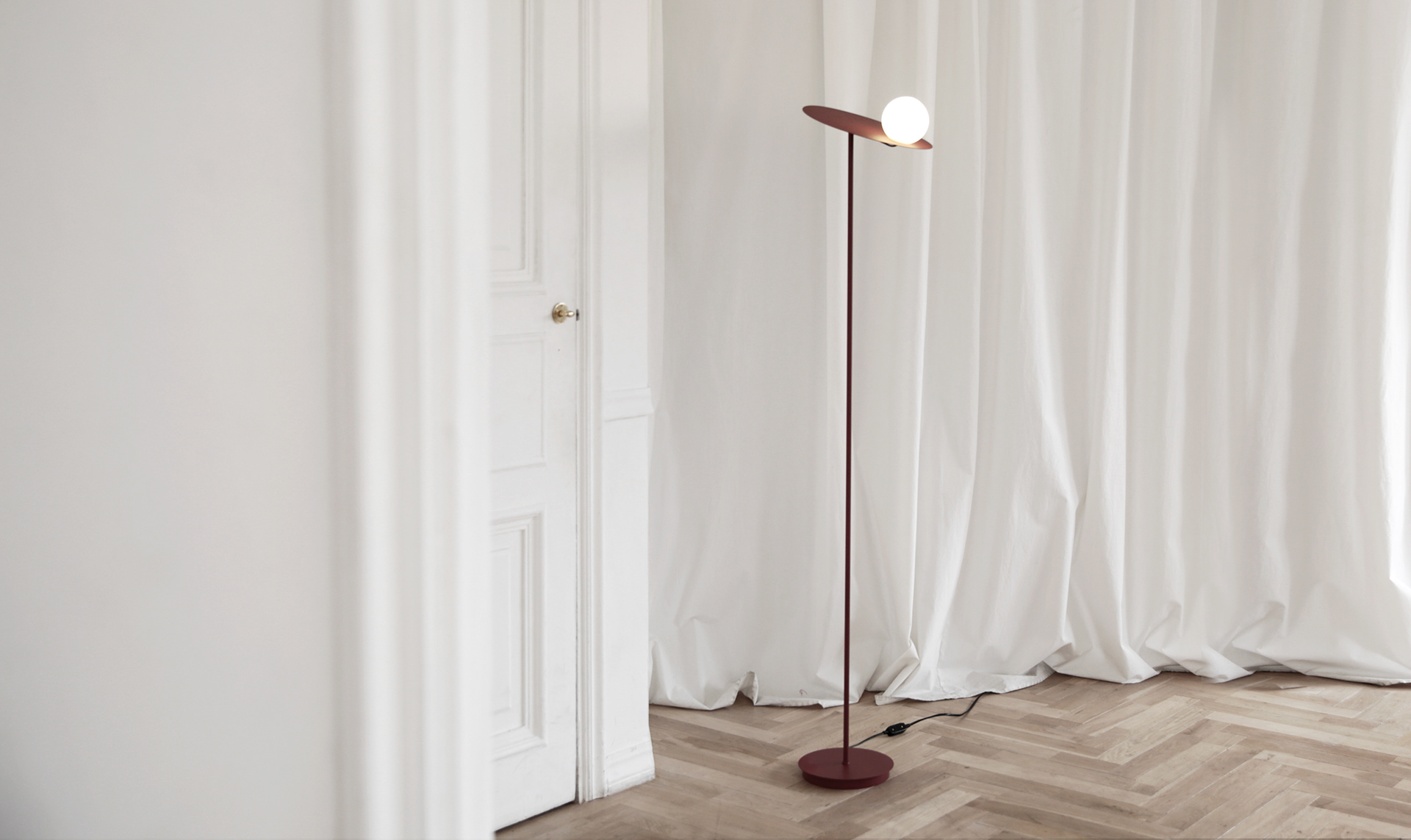 lamp，Design，Floor lamp，On the edge，