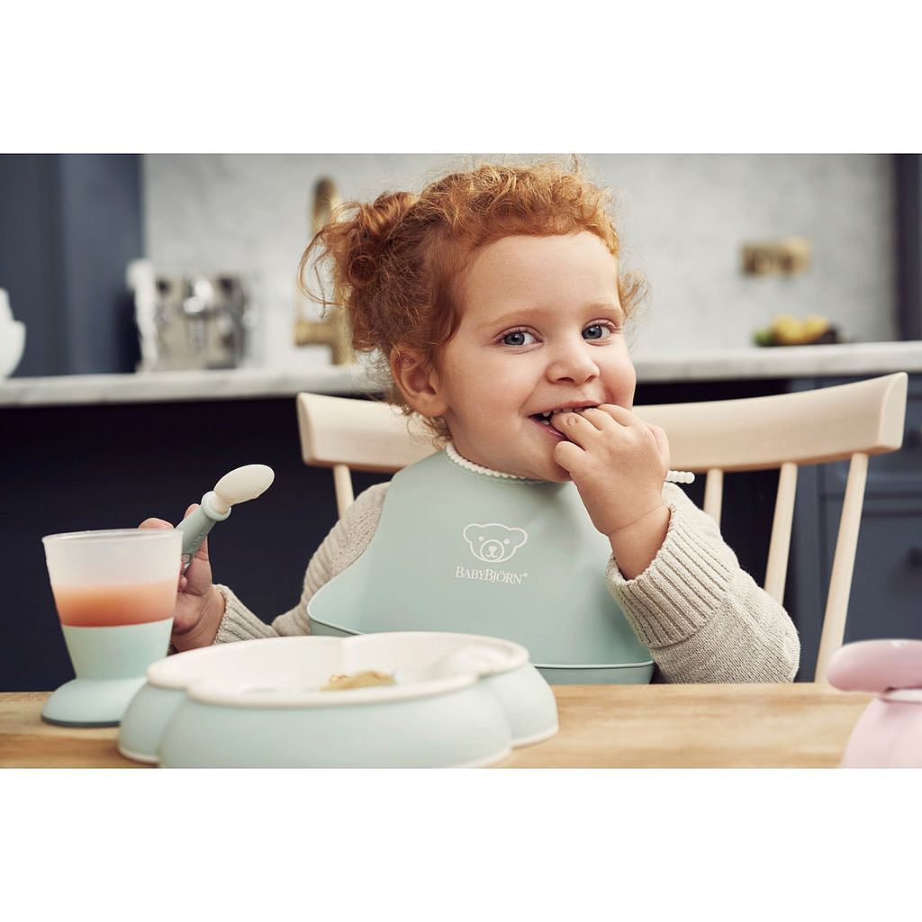 Babybjörn，Maternal and infant products，baby bib ，2019 red dot product design award，