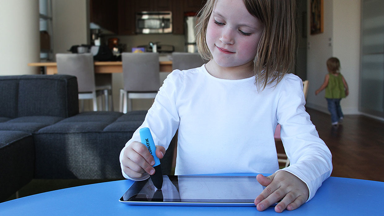 Touch screen pen，All ages，product design，industrial design，colour，