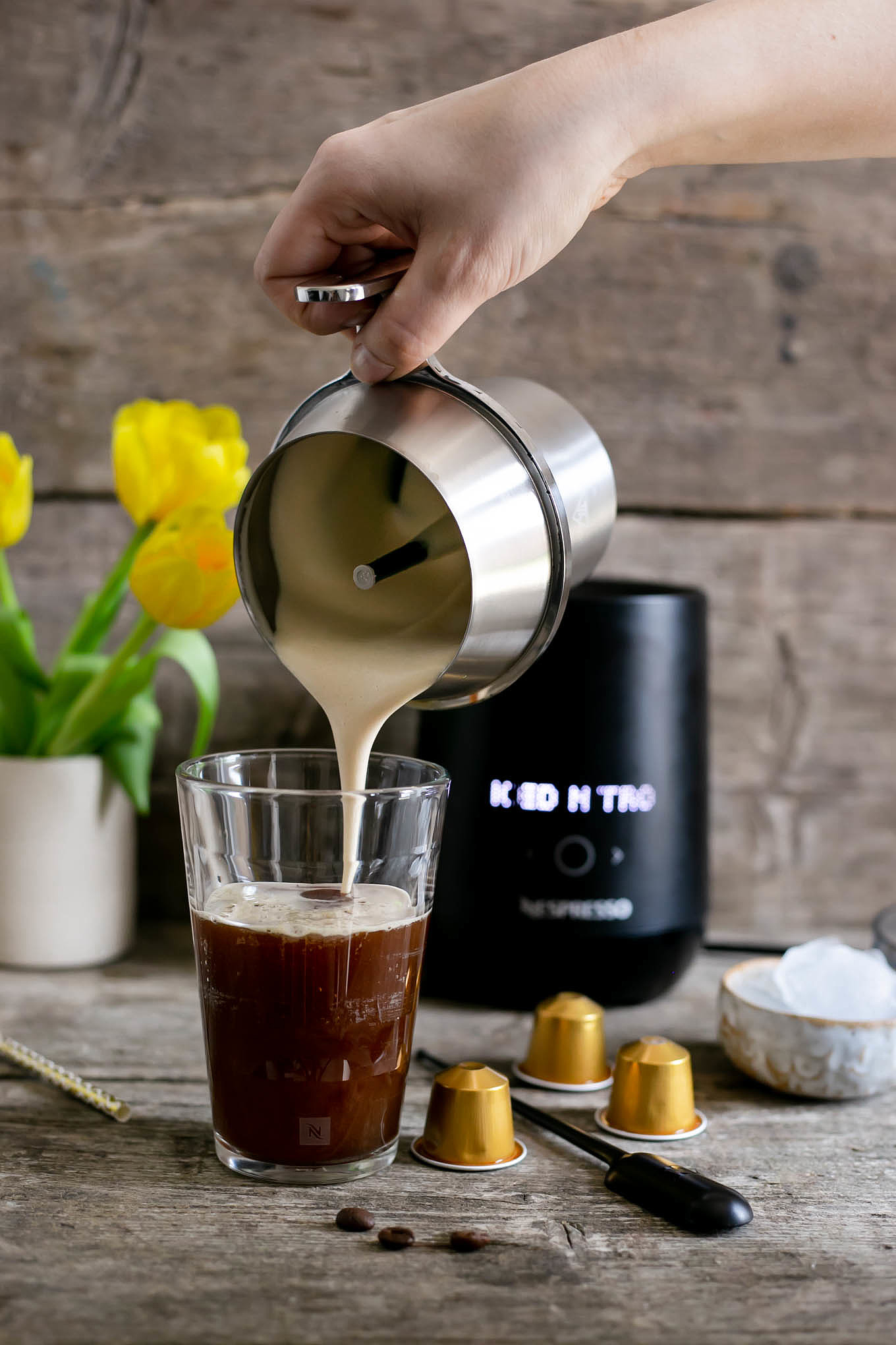 Touch ，stainless steel，Milk bubbler，black，Nespresso Barista，reddot，2019 red dot product design award，