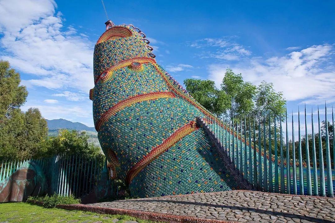 Organic building，Javier Senosiain，Naucalpan，Organic house，