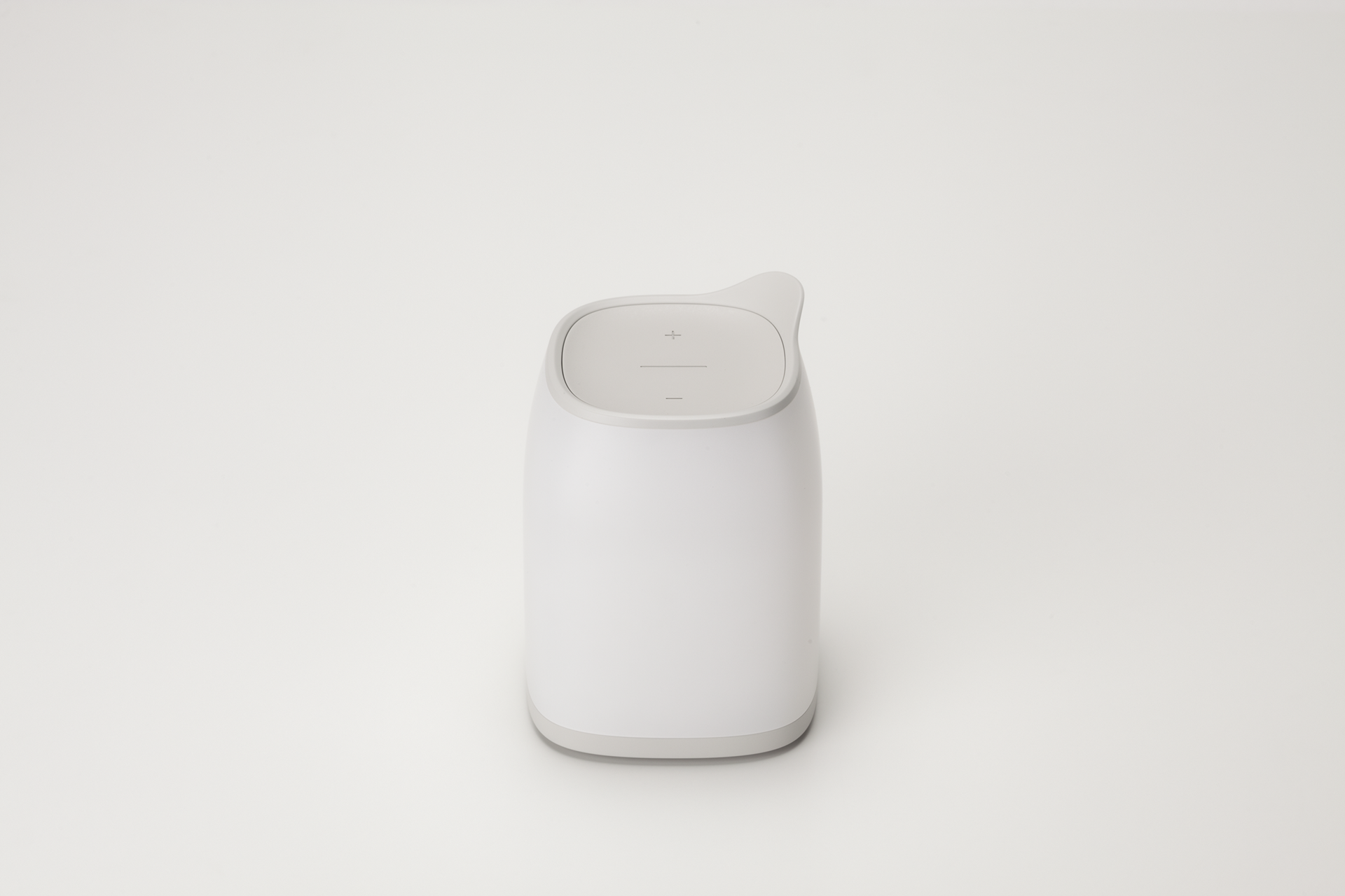 Intelligent lamp，Wireless charging，lamp，product design，