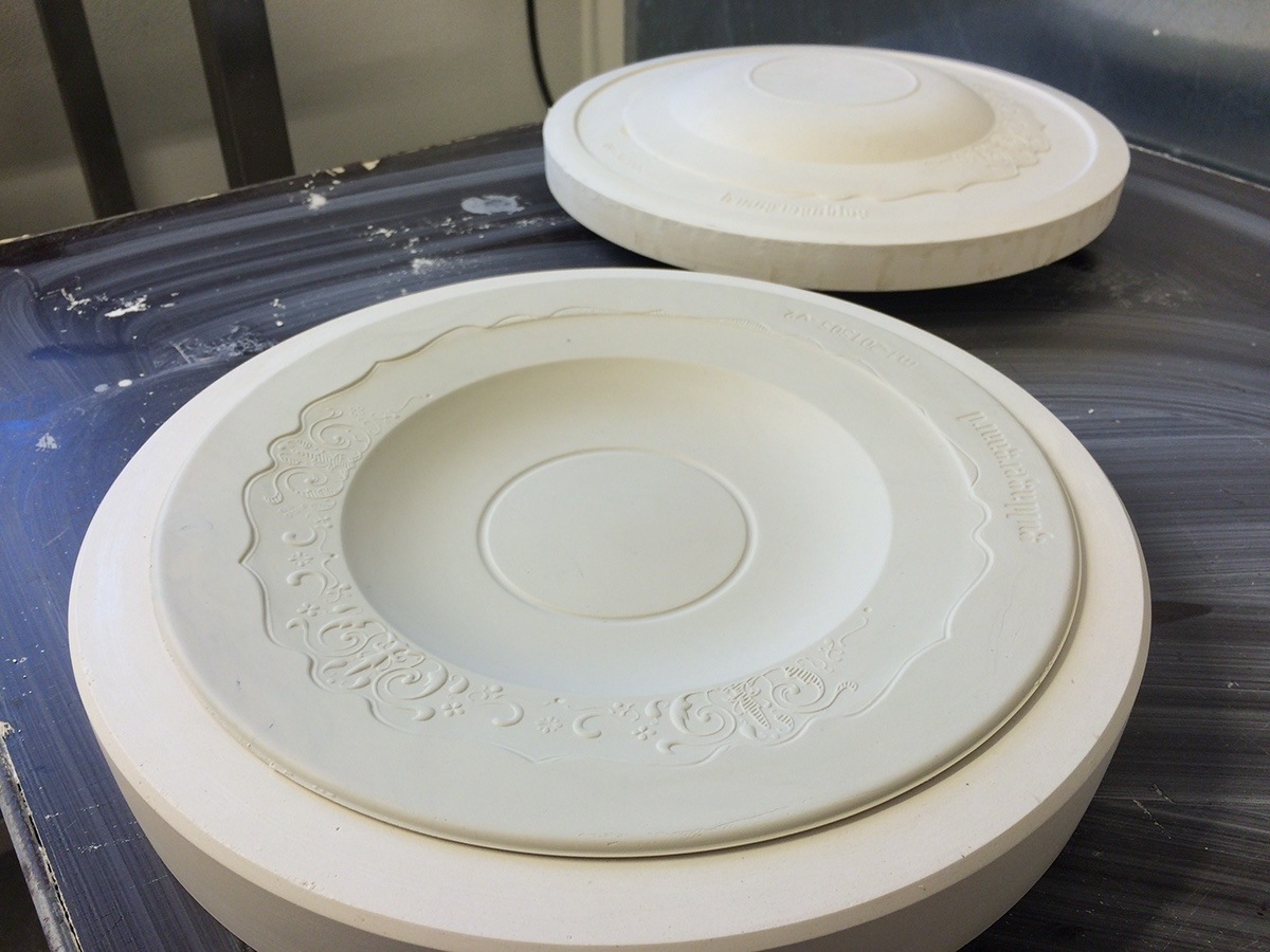 plate，tableware，Kitchen supplies，ceramics，articles for daily use，