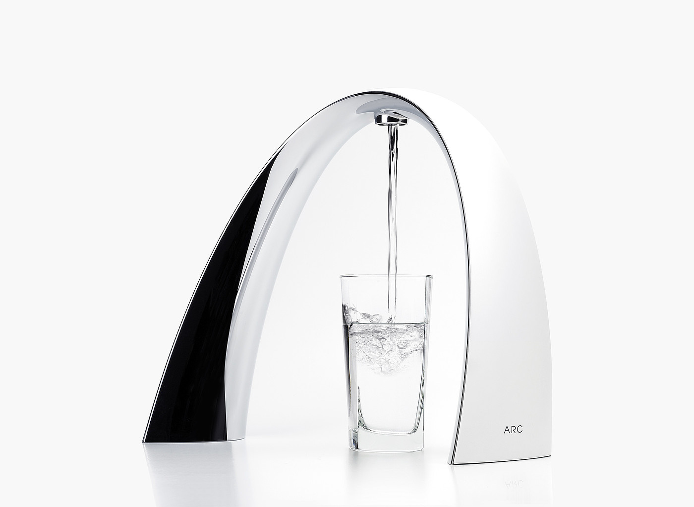 Metal，water tap，arc，