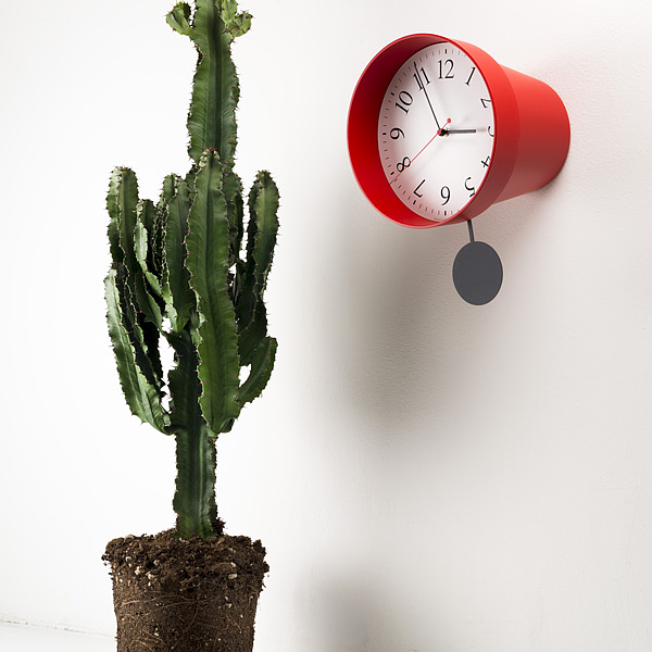 Flowerpot，small bell，time，Mirror reflection，originality，Wall clock，clocks and watches，