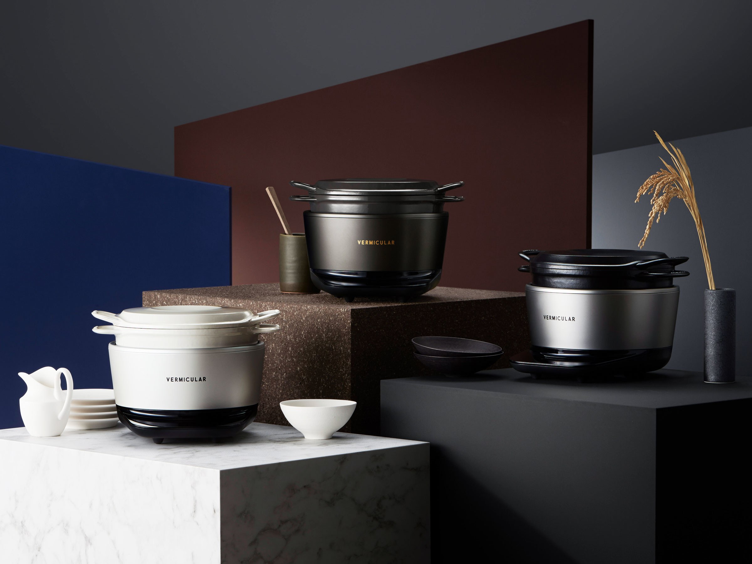 Japanese craft，Enamel cast iron pot，Musukamado，Vermicular，reddot，2019 red dot product design award，