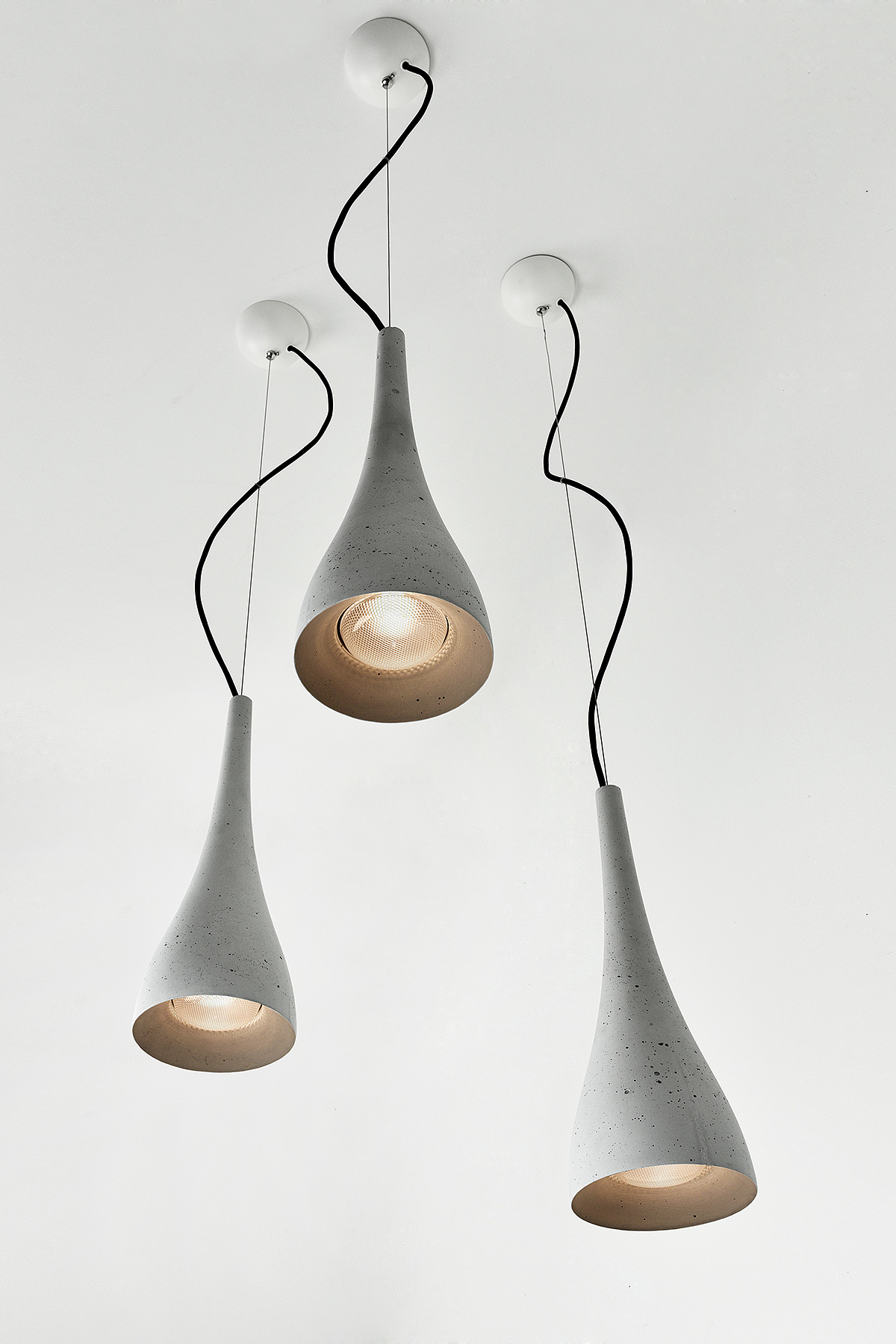 a chandelier，light，Concrete material，indoor，household electrical appliances，
