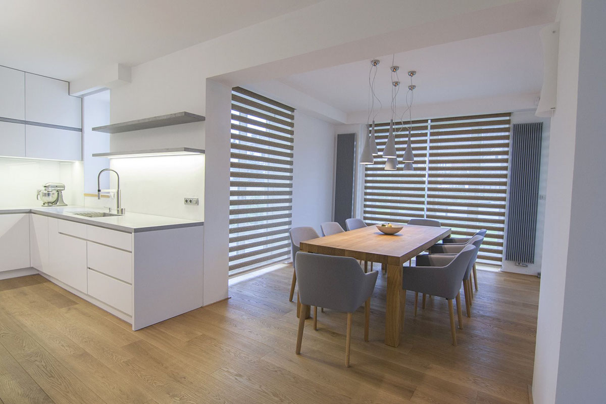 a chandelier，light，Concrete material，indoor，household electrical appliances，