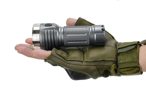 Super portable flashlight，