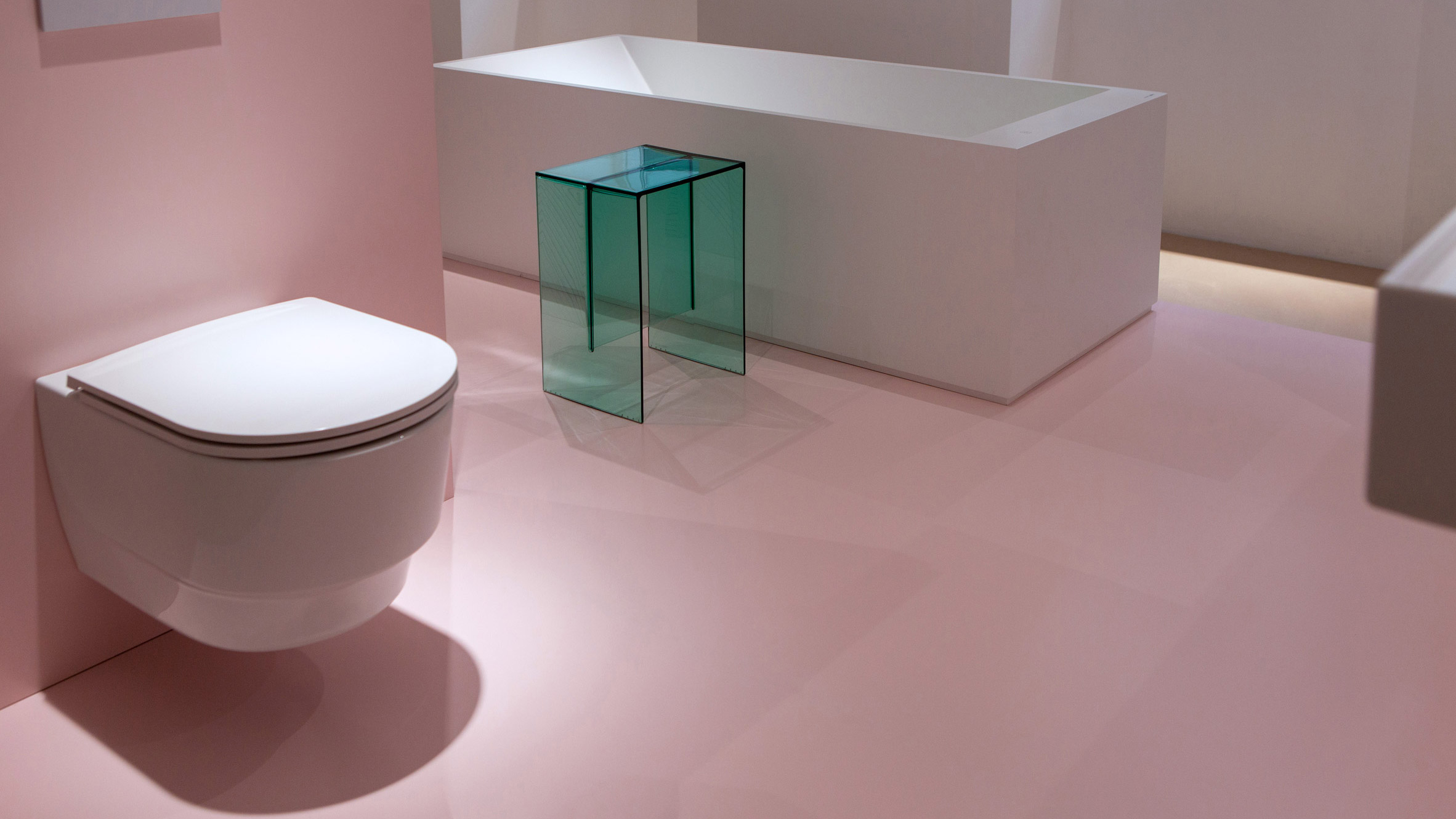 white，Separate toilet，Running，