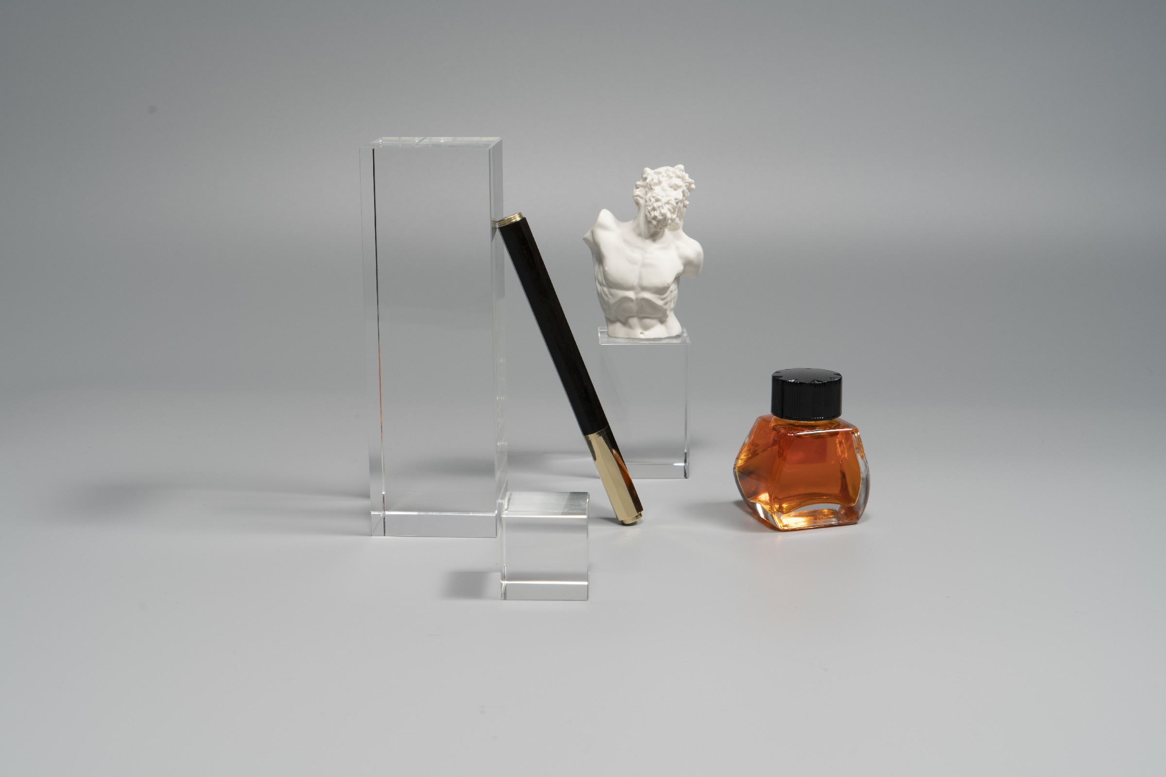 Pen，original，Stationery，Mahogany，Cultural creation，Craftsman，