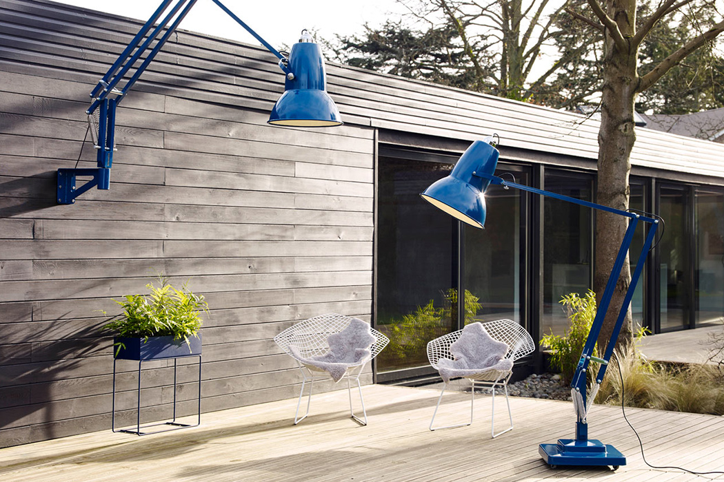 outdoors，Hammock，lamp，furnace，Swimming Pool，bathtub，