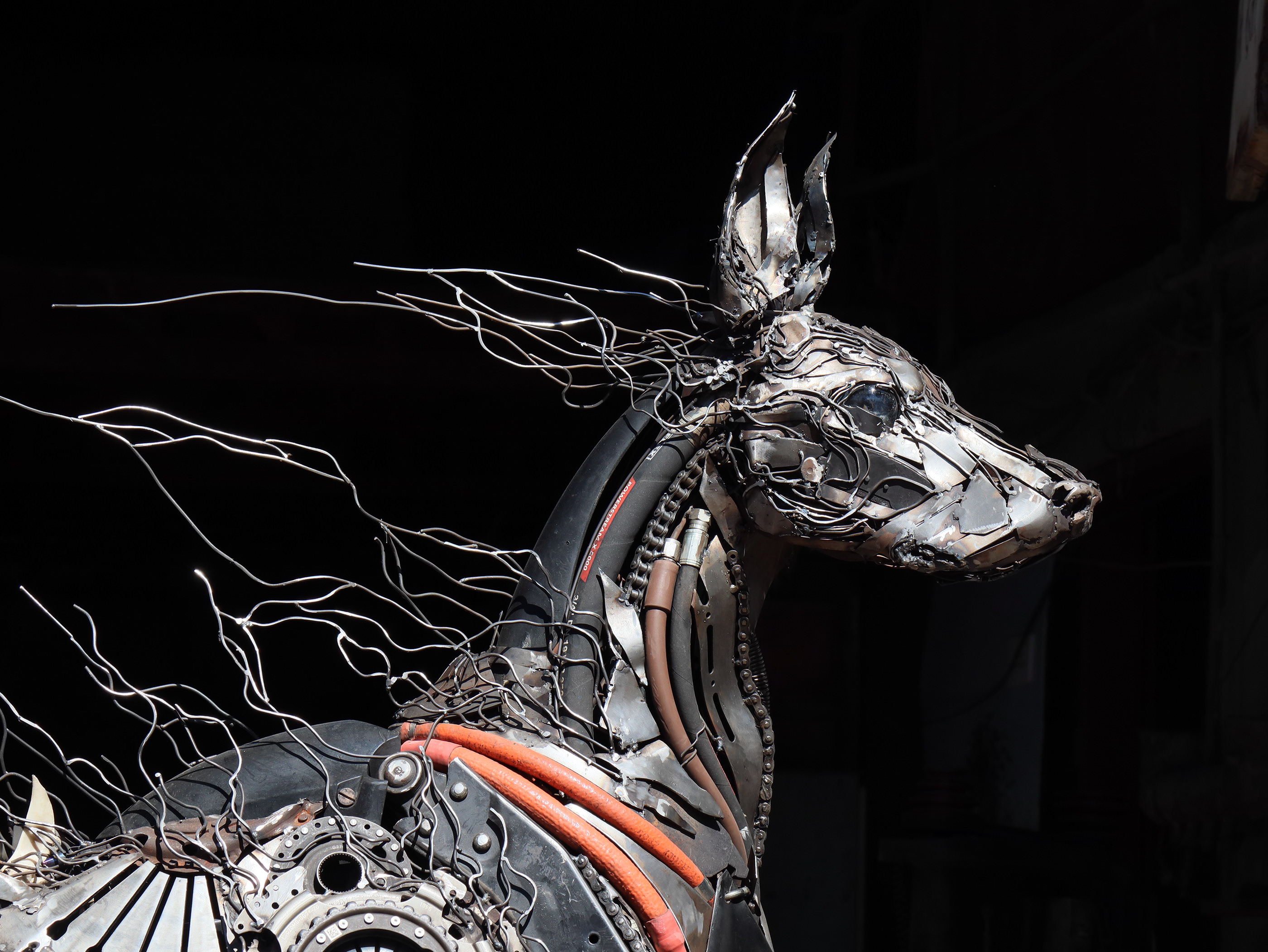 Sculpture design，Metal，Animal image design，Mithril，