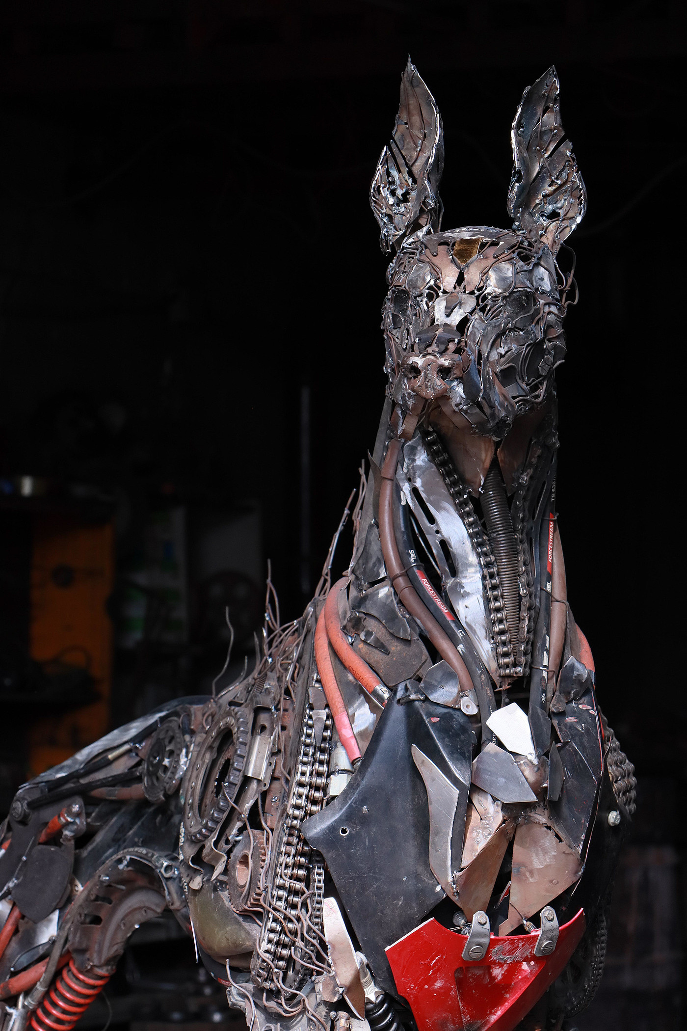 Sculpture design，Metal，Animal image design，Mithril，
