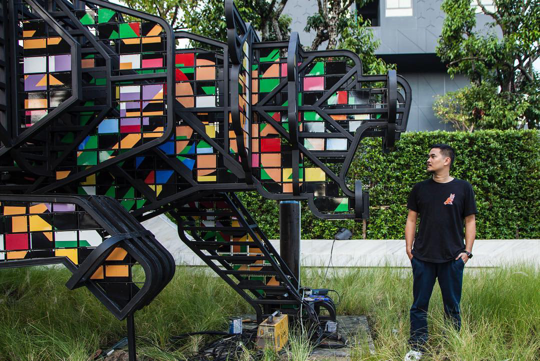 sense of modernity，outdoors，Sculpture，