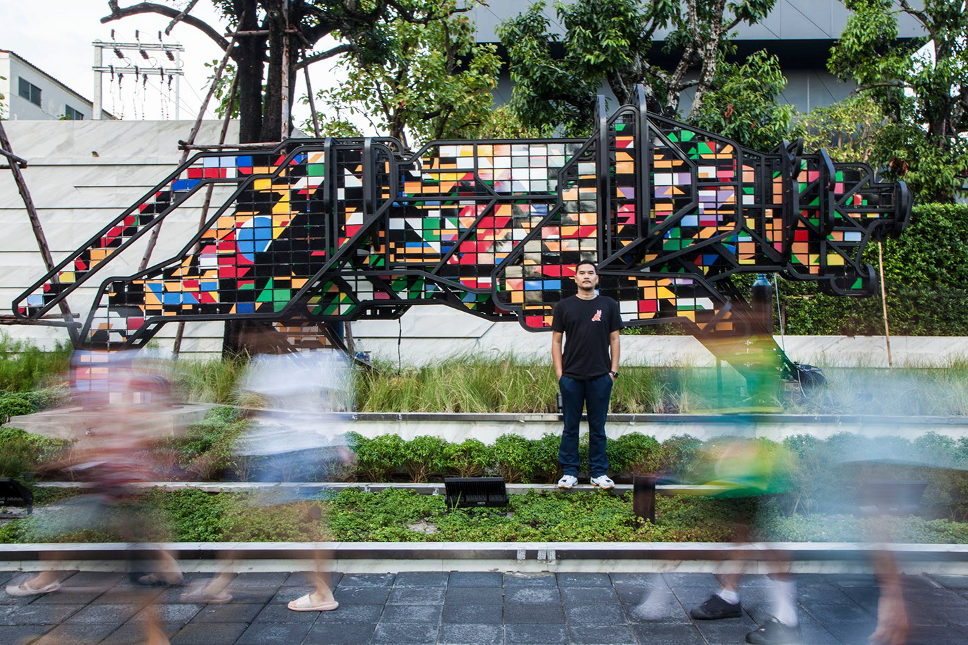 sense of modernity，outdoors，Sculpture，