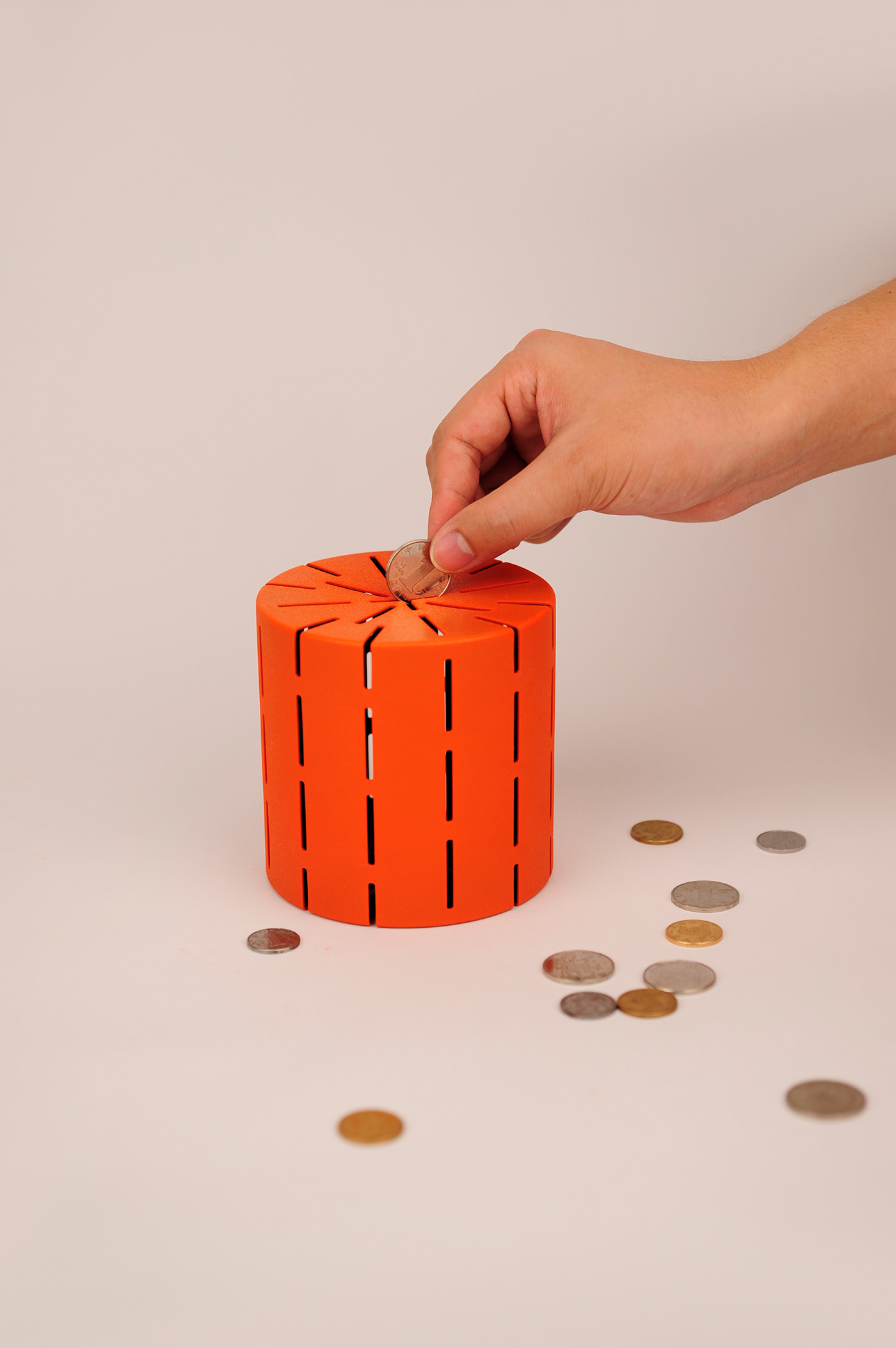 Hollowed out，Entrance，Piggy bank，