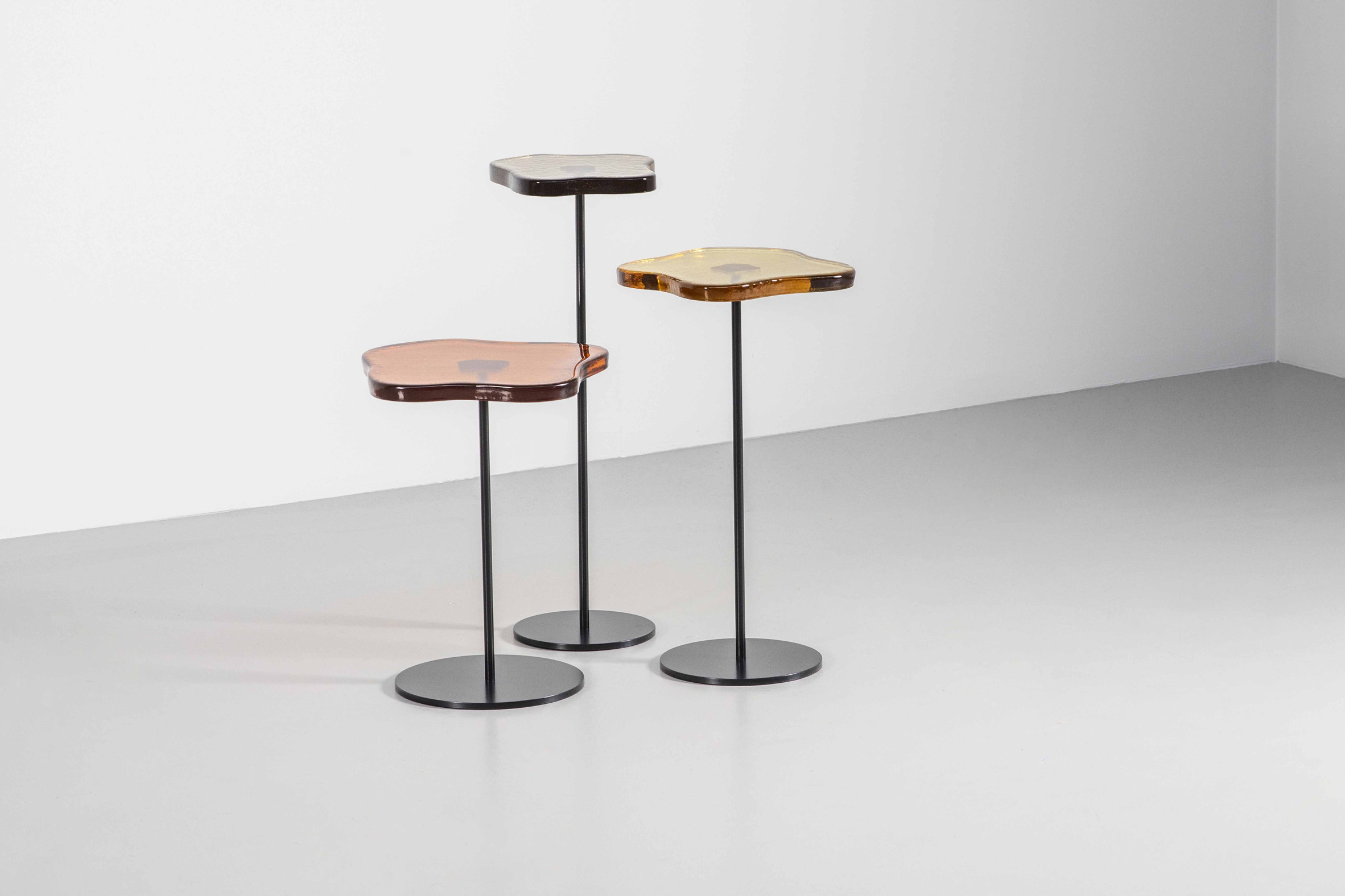 manual，Traditional technology，Multicolor，Customized version，Glass，Table，