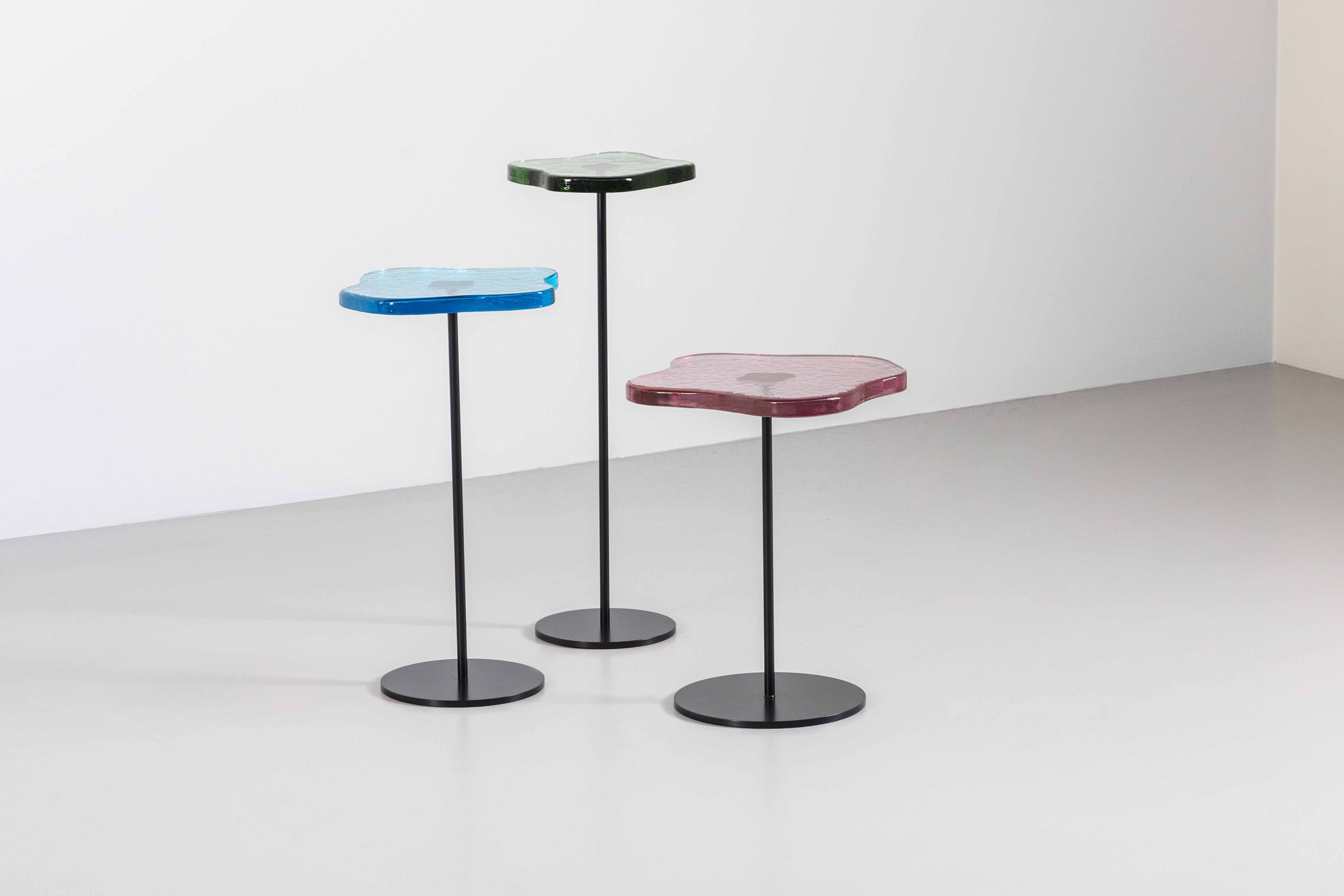 manual，Traditional technology，Multicolor，Customized version，Glass，Table，