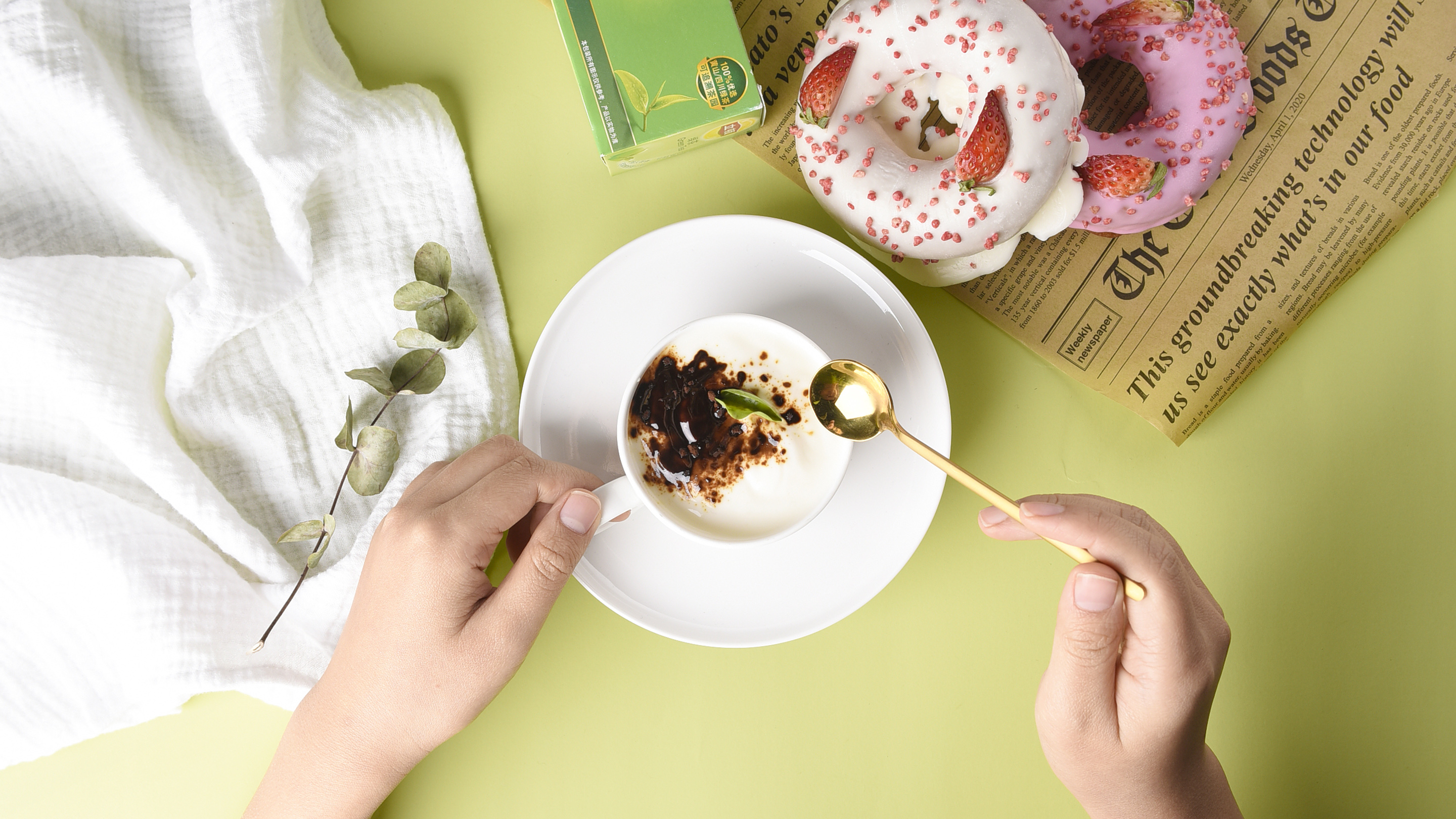 tea set，Coffee，Space，space flight，Wandering the earth，ufo，ball，