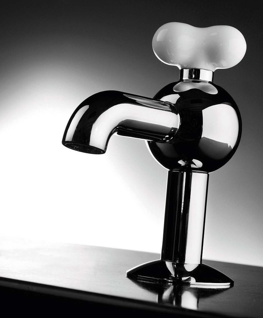 novel，Metallic texture，science and technology，Simplicity，