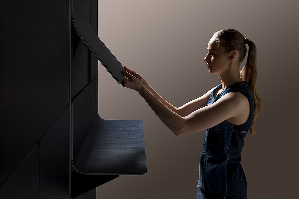 shift，goods shelves，black，