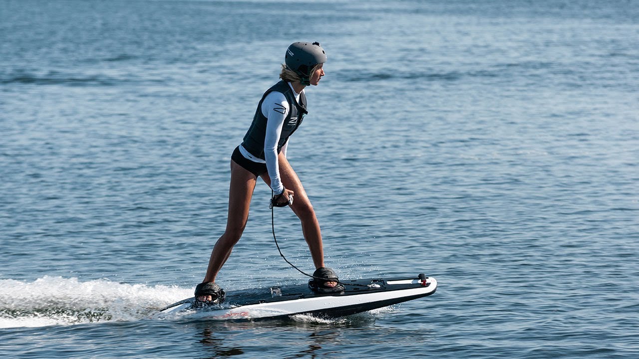 reddot，Electric surfboard，Awake RÄVIK，2019 red dot product design award，