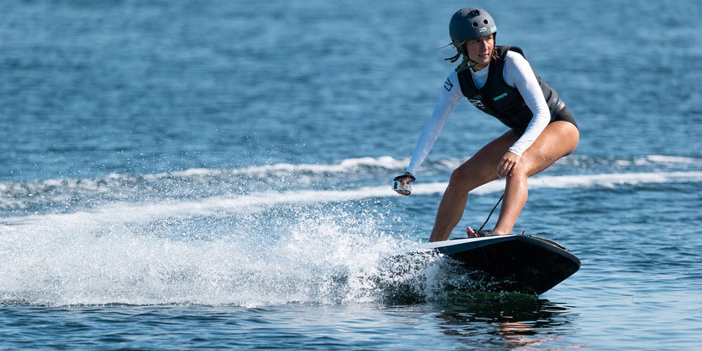 reddot，Electric surfboard，Awake RÄVIK，2019 red dot product design award，